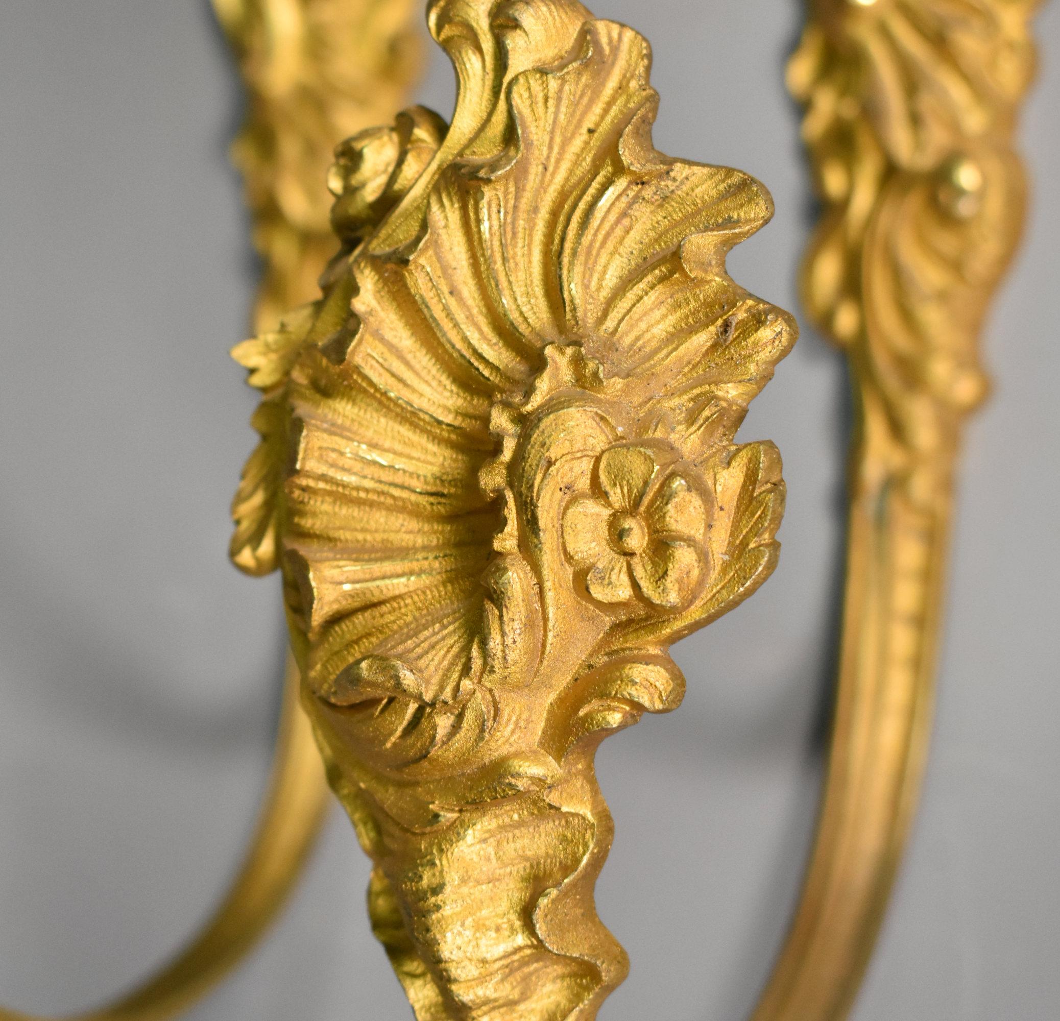 Grandes embrasses de rideaux en bronze doré de style Louis XV en vente 6