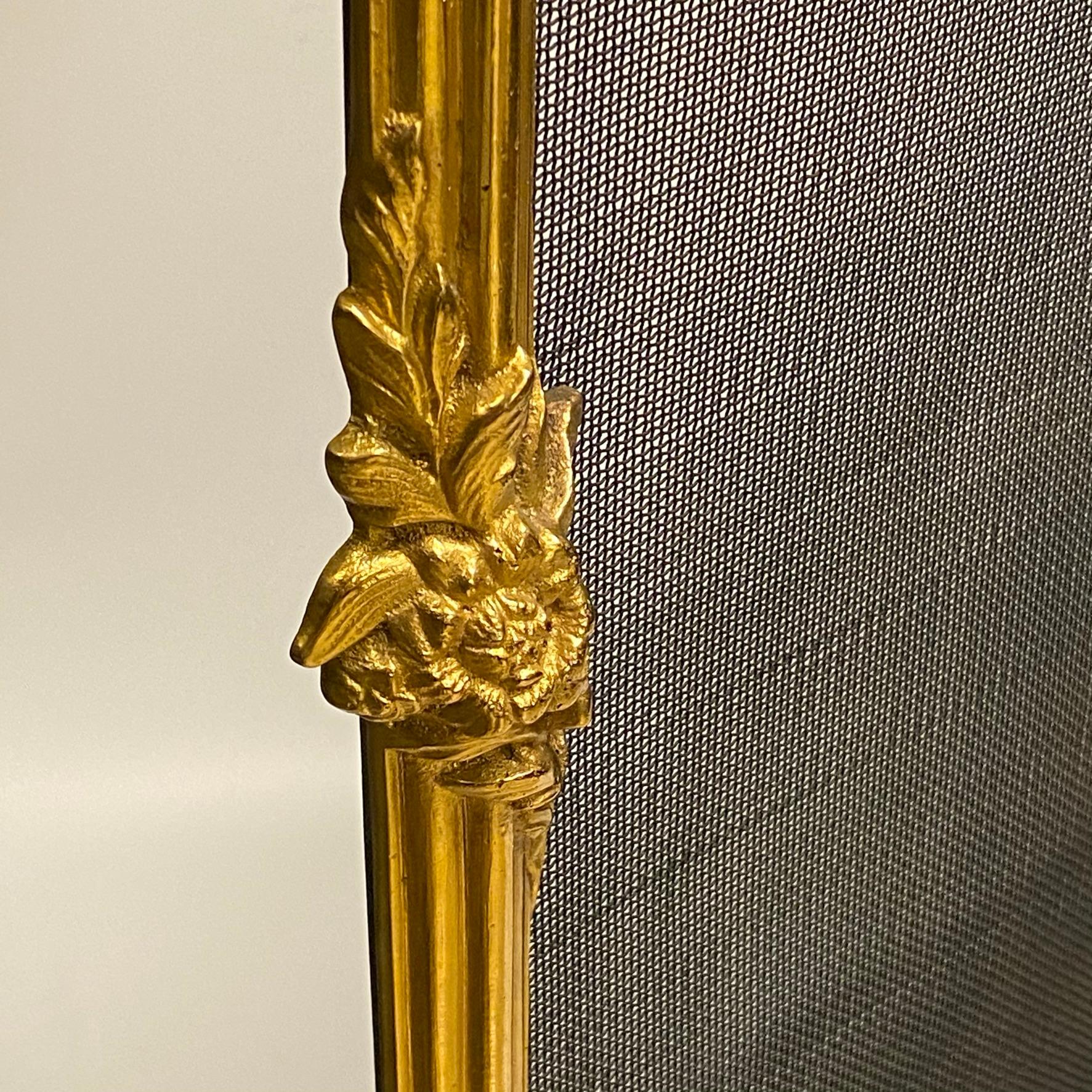 Large French Gilt Bronze Firescreen in the Louis XVI Style In Good Condition In New York, NY