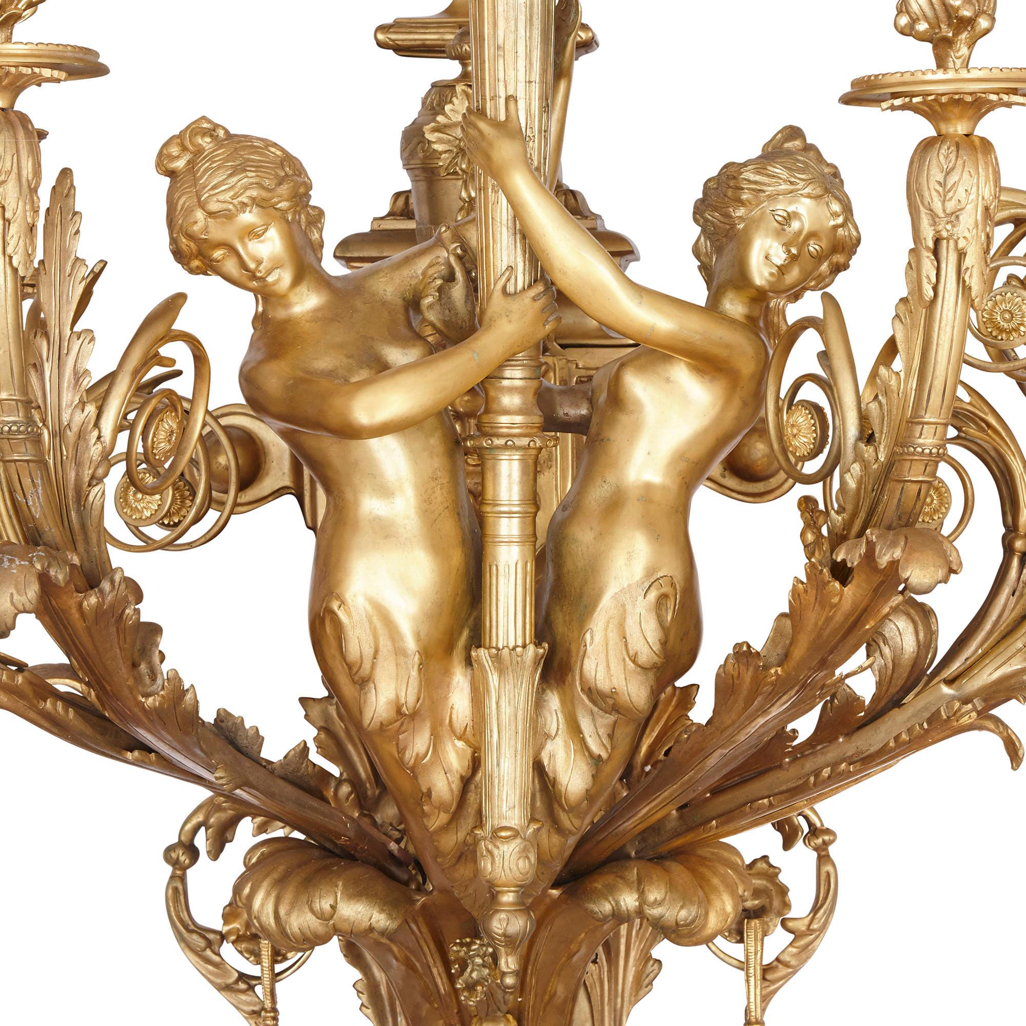 Rococo Grandes appliques murales françaises en bronze doré en vente