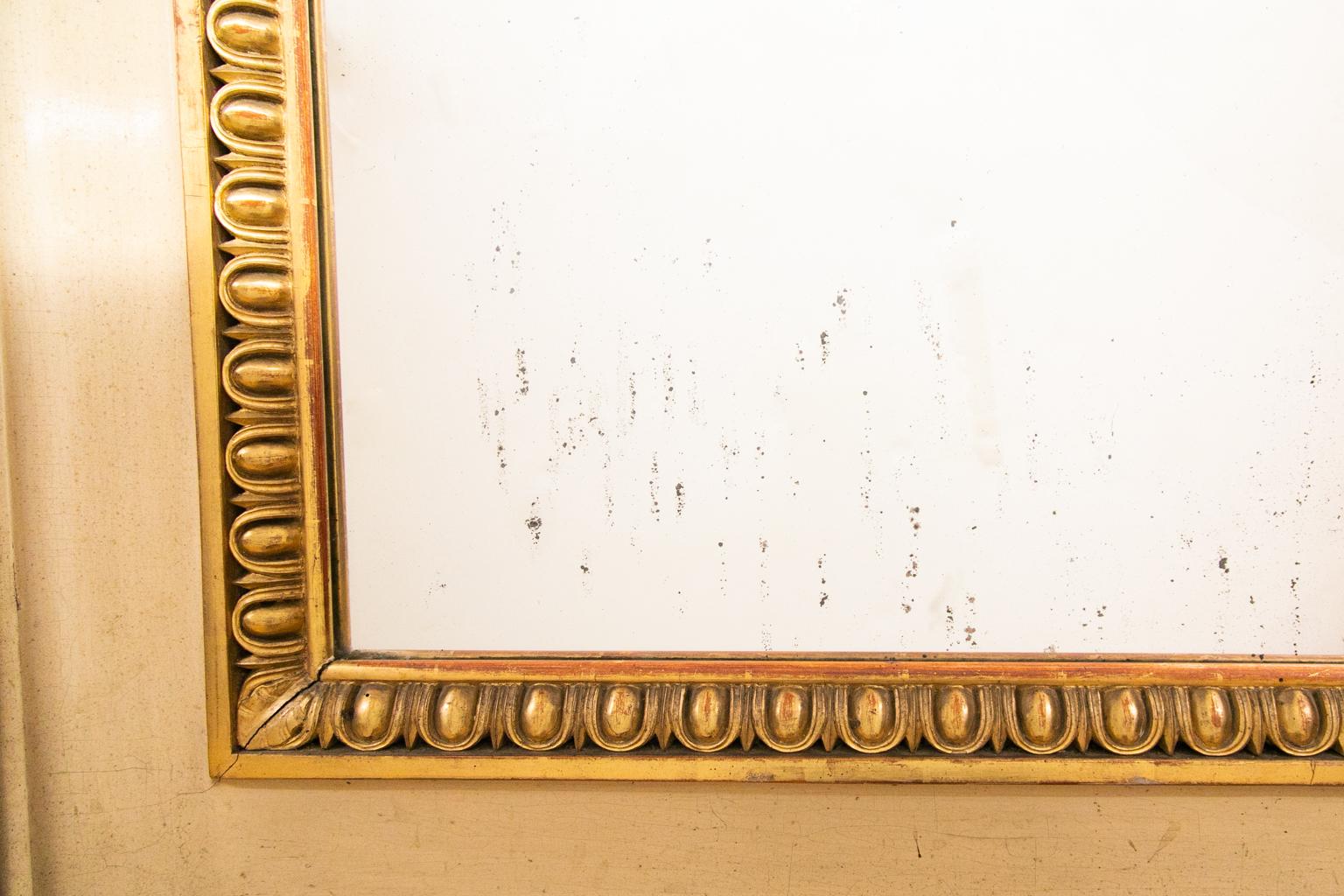 Doré Grand miroir français doré en vente
