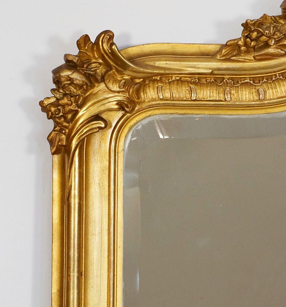 Großer französischer vergoldeter Pfeilerspiegel aus dem 19. Jahrhundert (H 56 x W 37) (Französisch) im Angebot