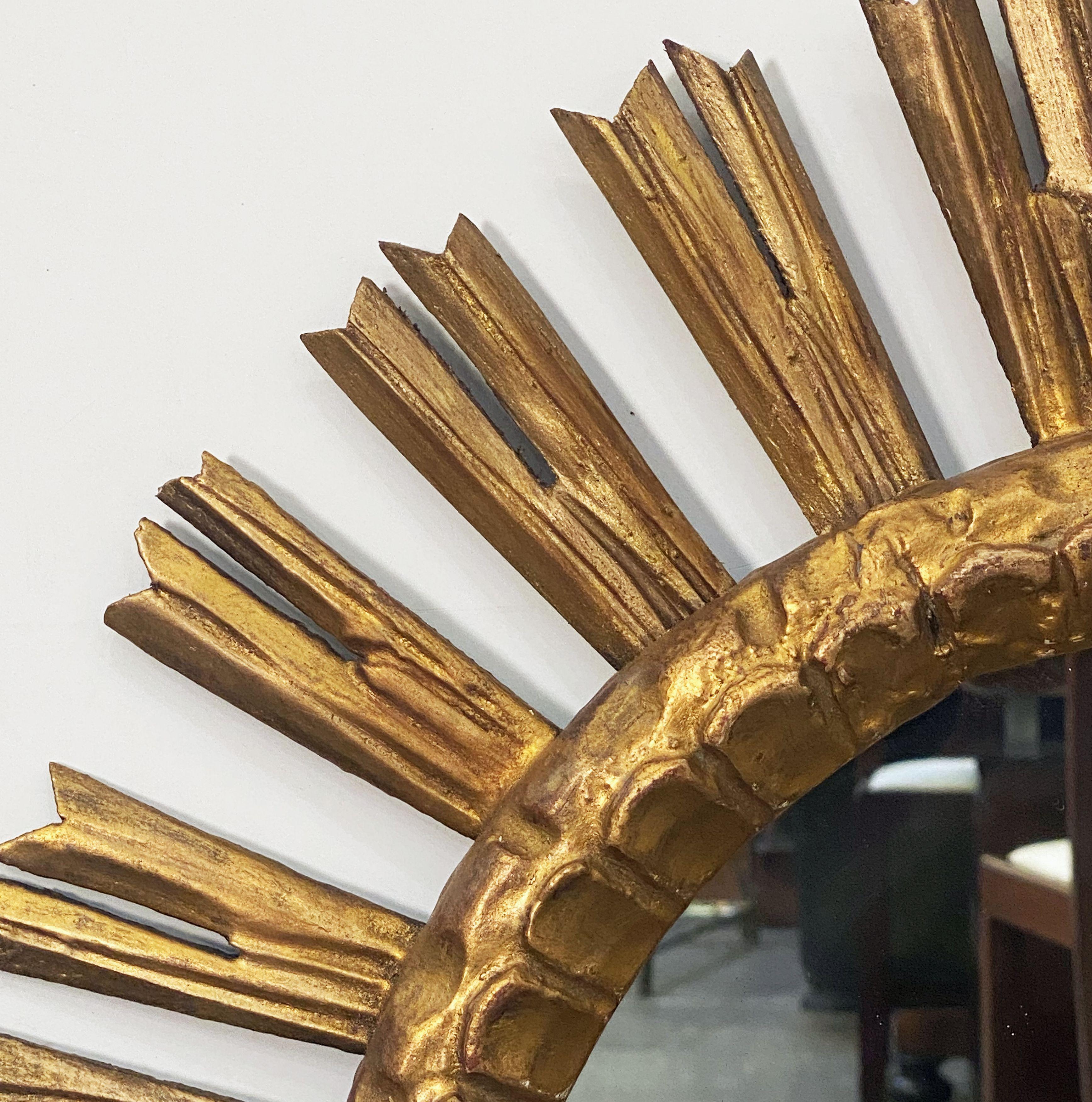 Français Grand miroir français doré étoilé ou en forme d'étoile de soleil (diamètre 25) en vente