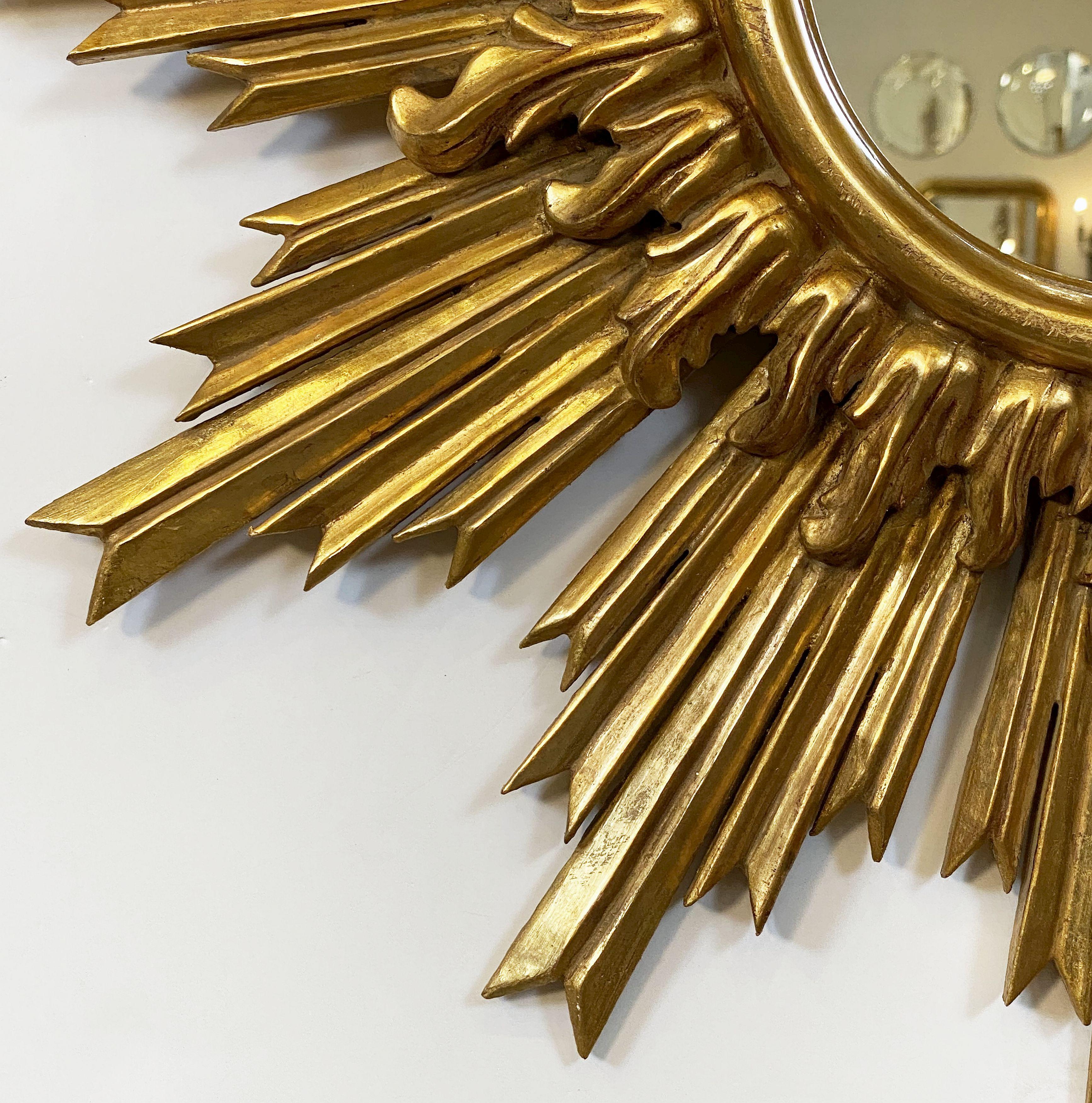 Large French Gilt Starburst or Sunburst Mirror (Diameter 26 1/2) 2