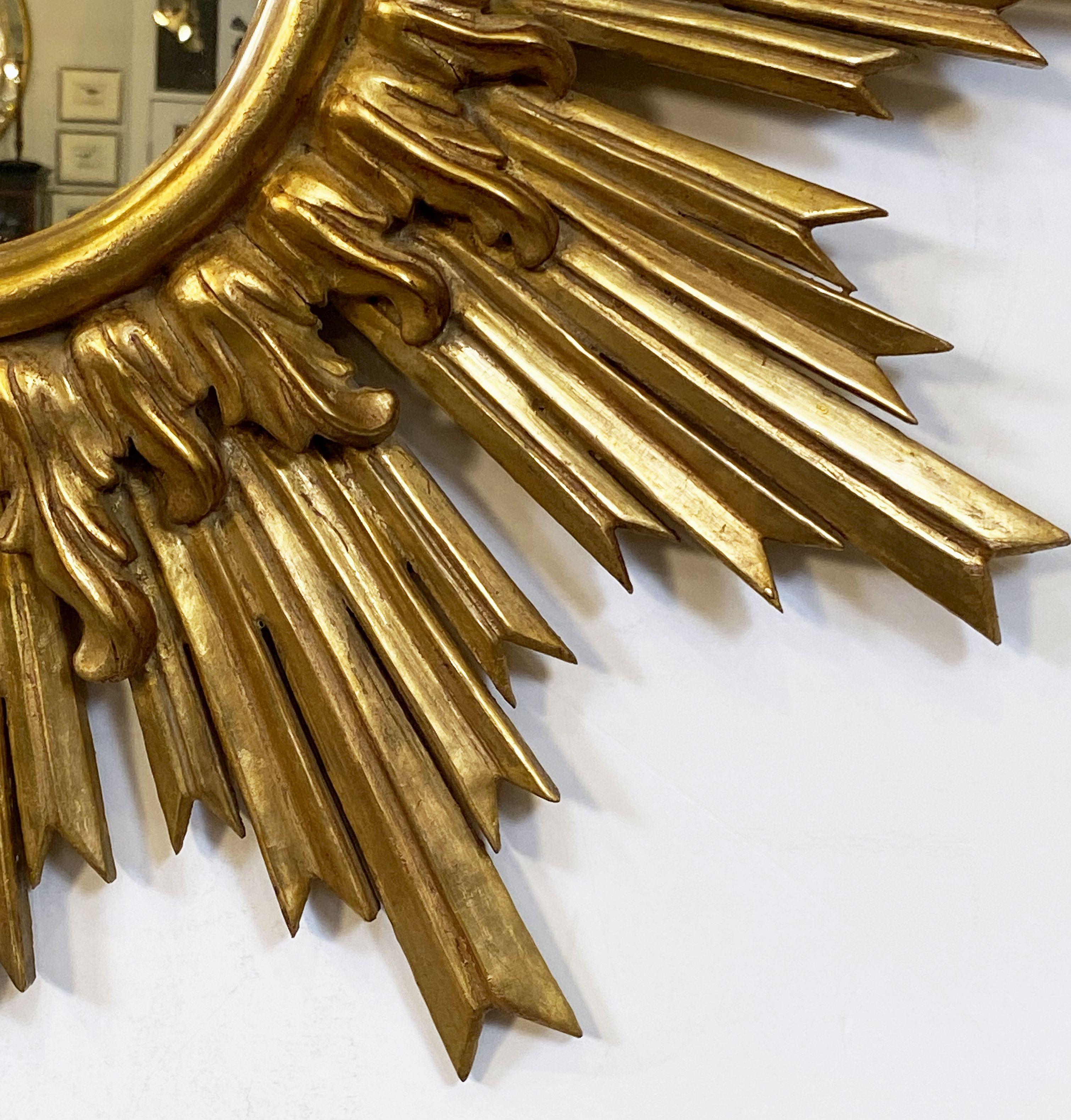 Large French Gilt Starburst or Sunburst Mirror (Diameter 26 1/2) 4