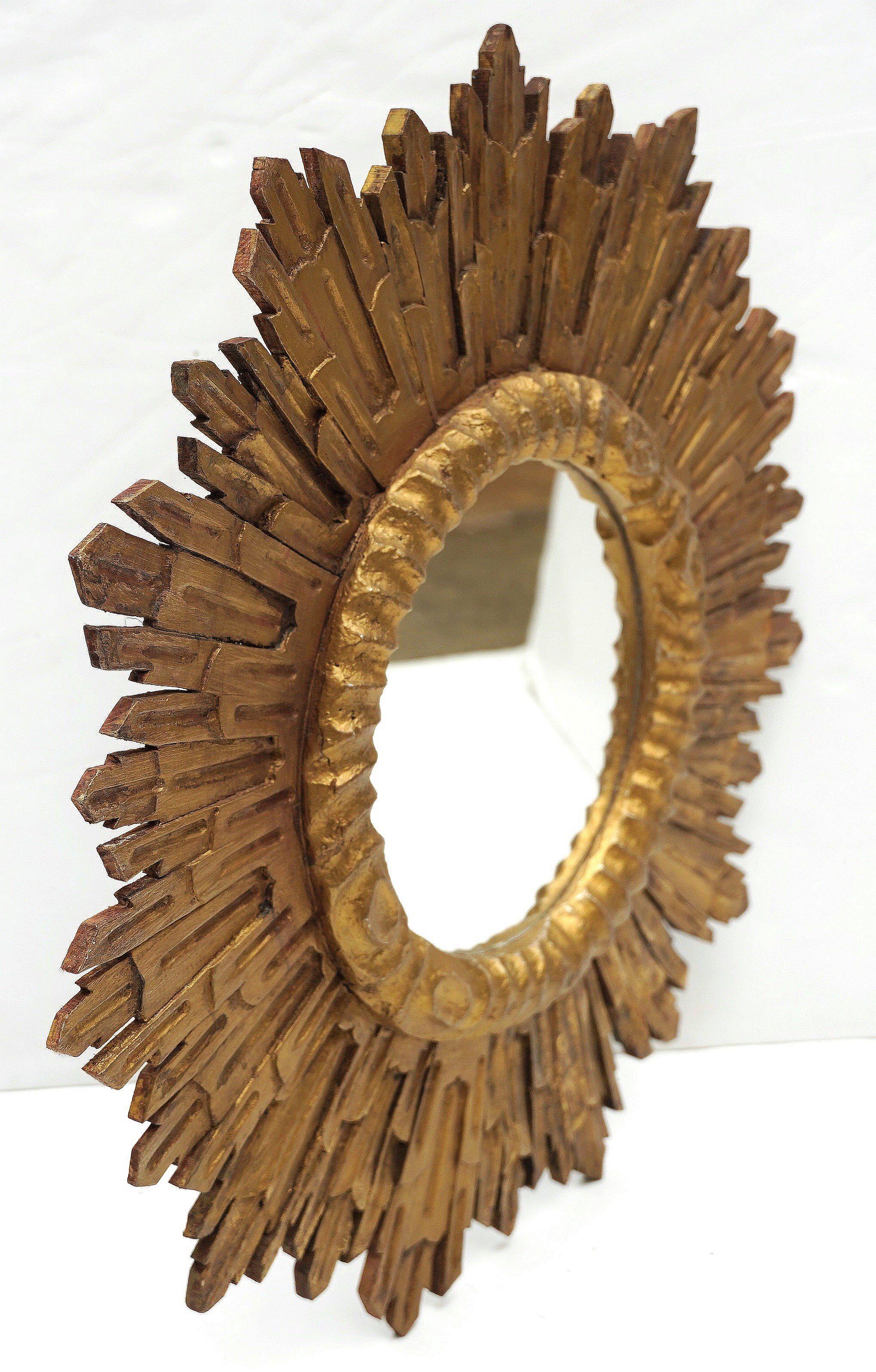 Large French Gilt Starburst or Sunburst Mirror (Diameter 27 1/2) In Good Condition For Sale In Austin, TX