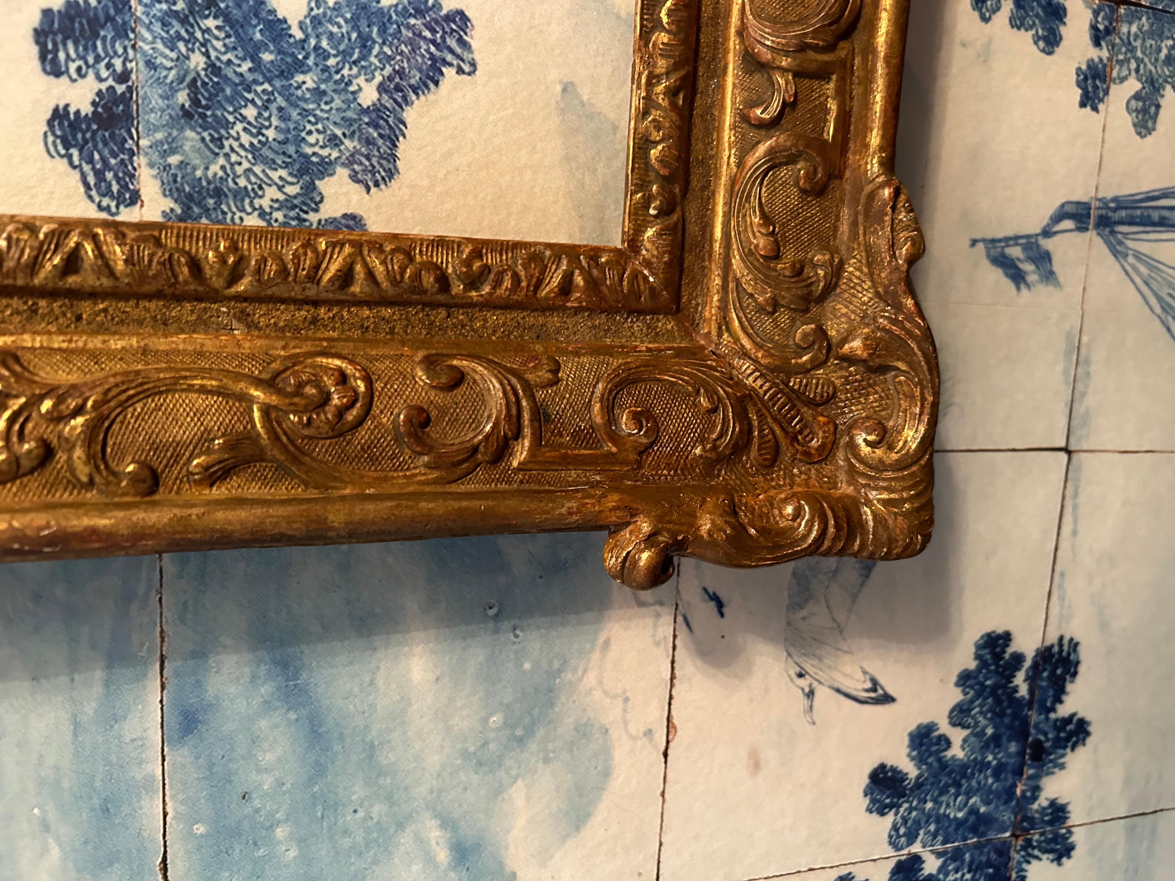 Large French Giltwood Frame with Rounded Top For Sale 3