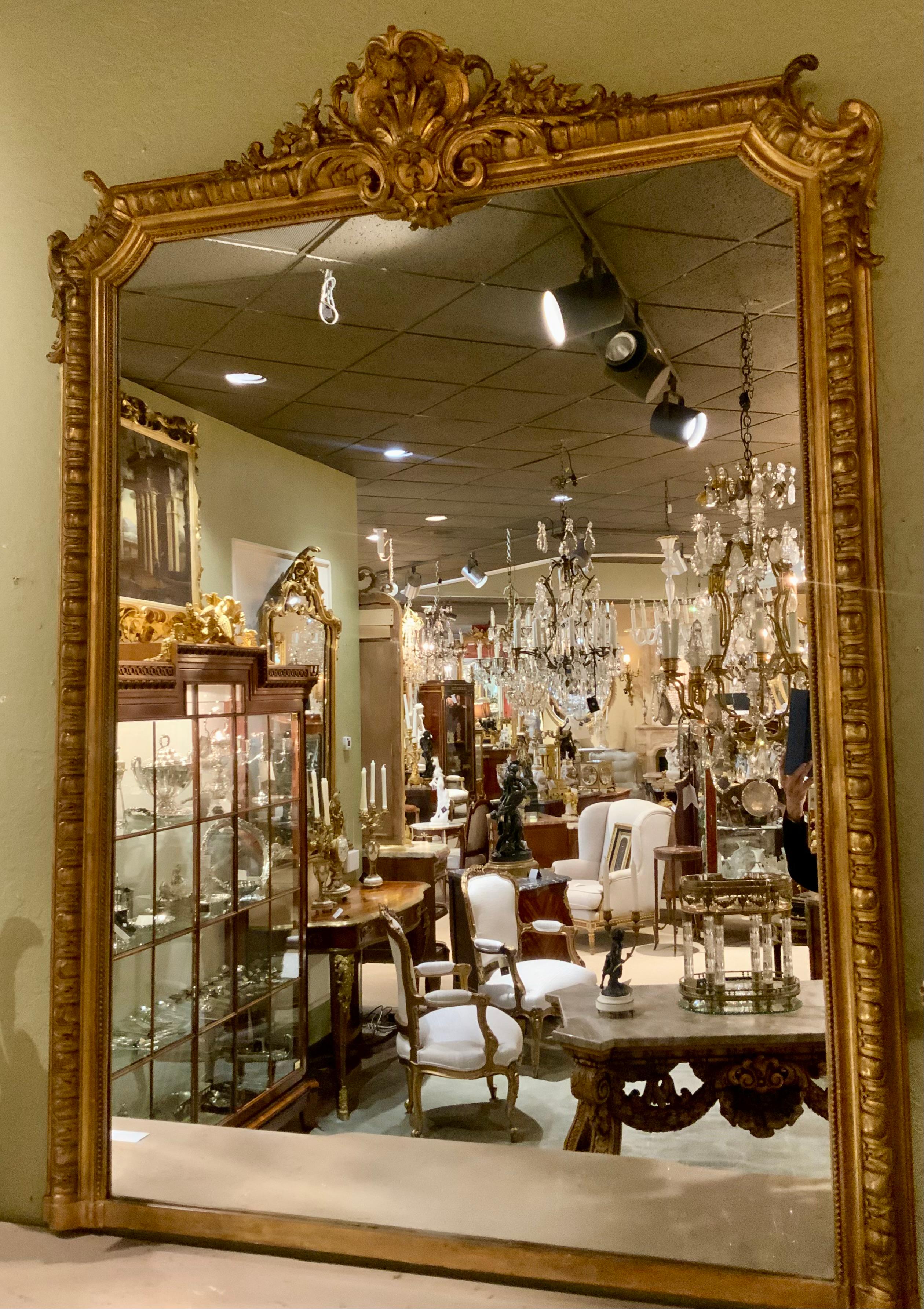 Large French giltwood mirror Belle Epoque 19 th century For Sale 4