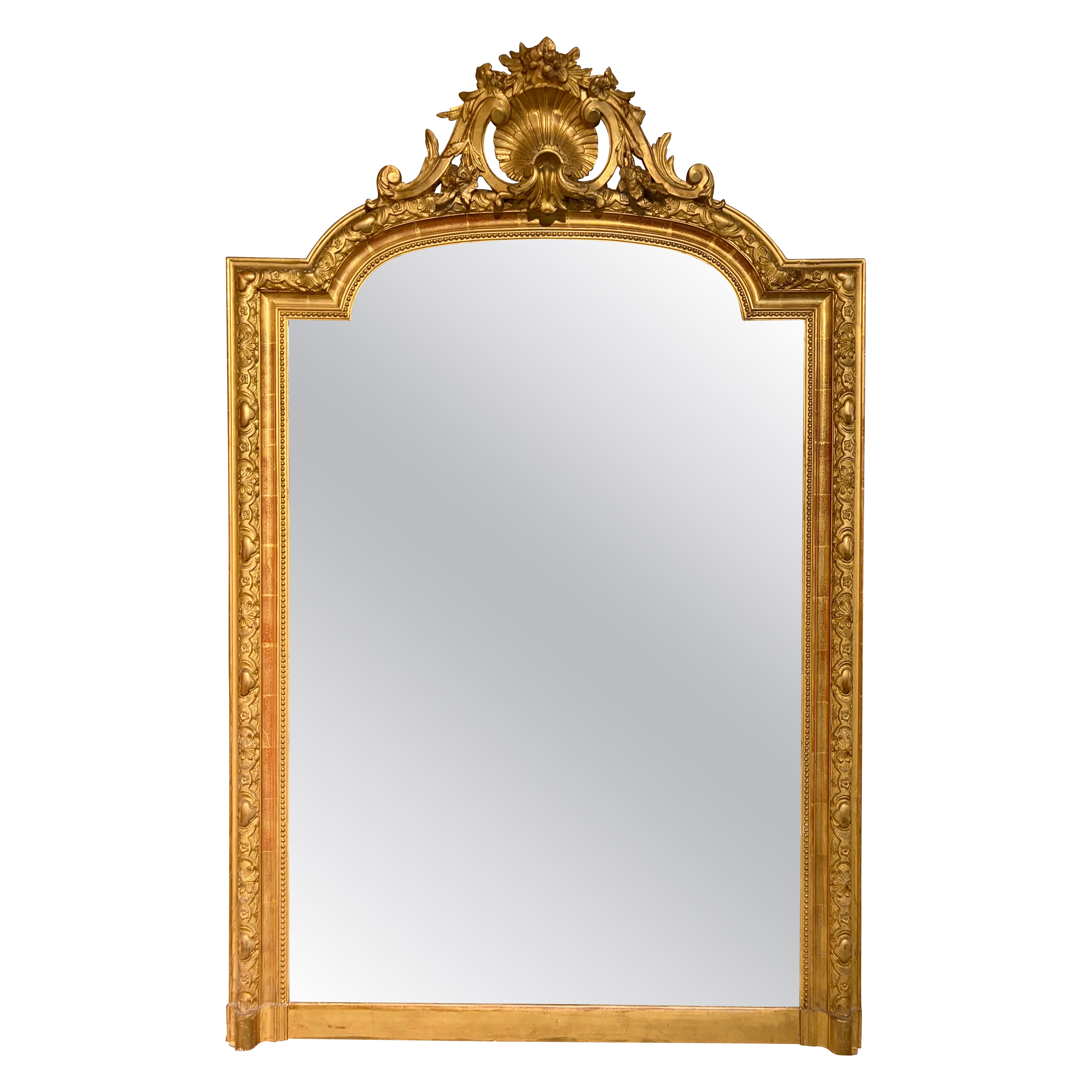 Grande specchio da parete francese in legno dorato