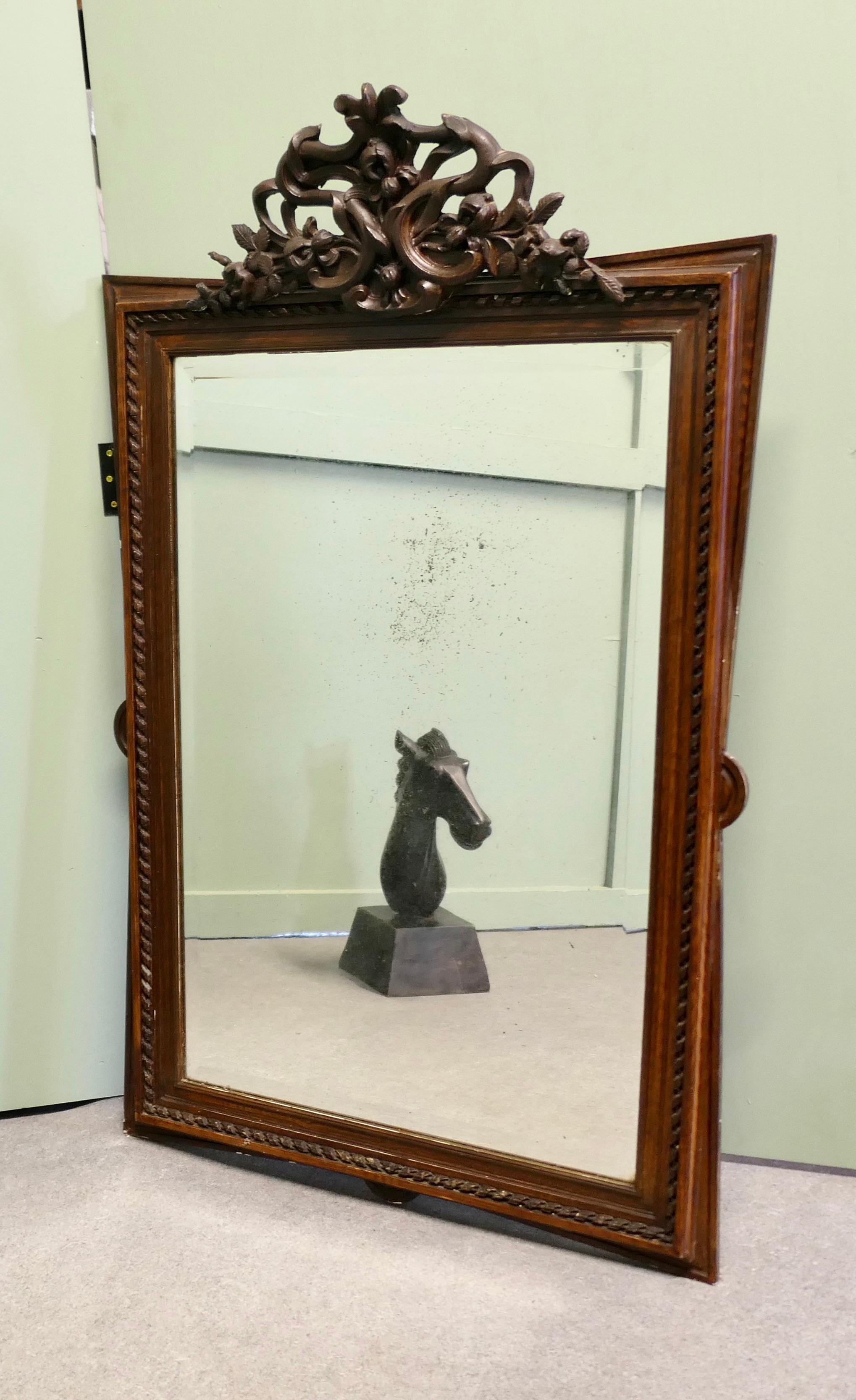 Gotico Grande specchio da parete in stile gotico francese intagliato in Oak Un pezzo ideale per l'ingresso in vendita