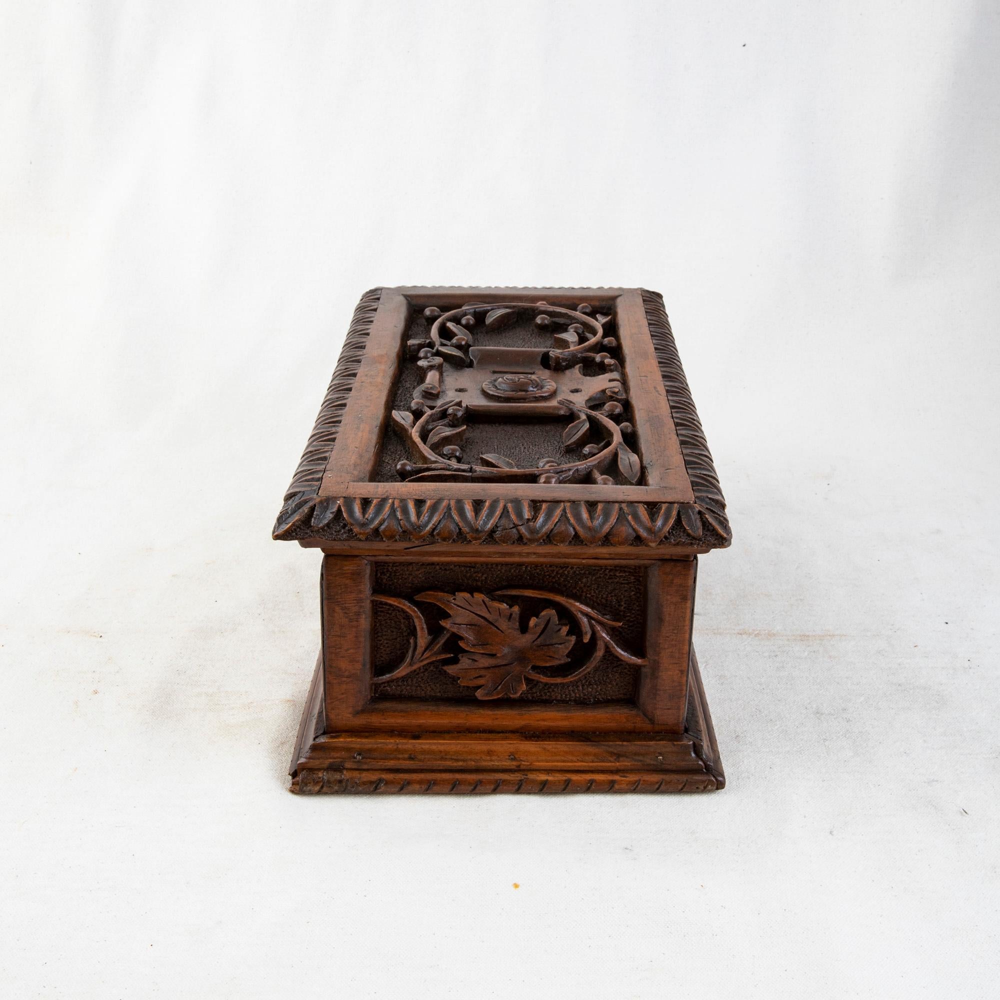 20th Century Large French Hand Carved Walnut Box with Olive Branches and Grape Vines For Sale