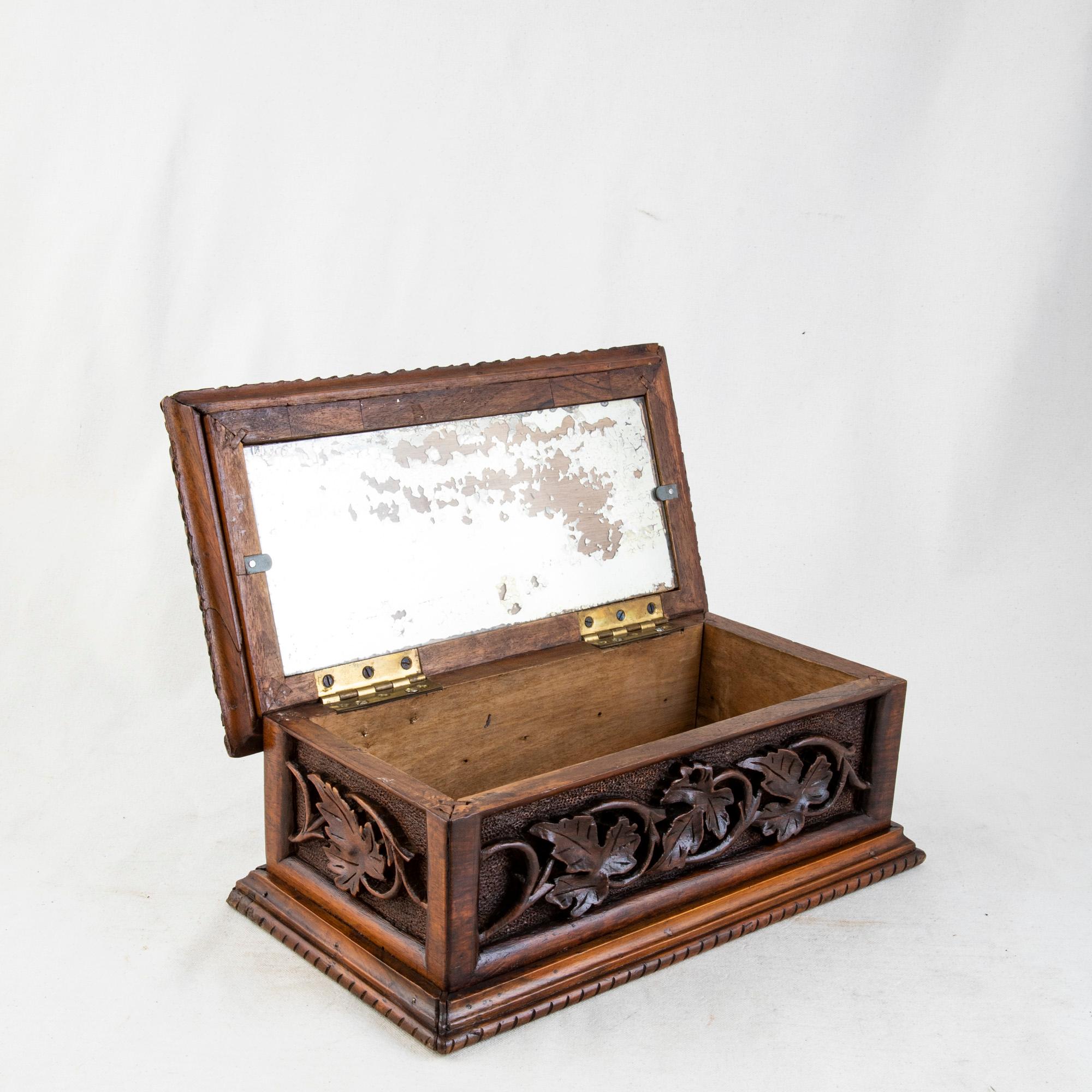 Large French Hand Carved Walnut Box with Olive Branches and Grape Vines For Sale 1