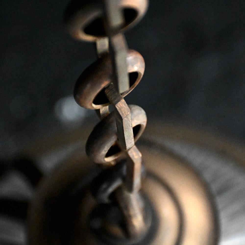 Tardo vittoriano Holophane francese di grandi dimensioni con galleria e catena in ottone in vendita