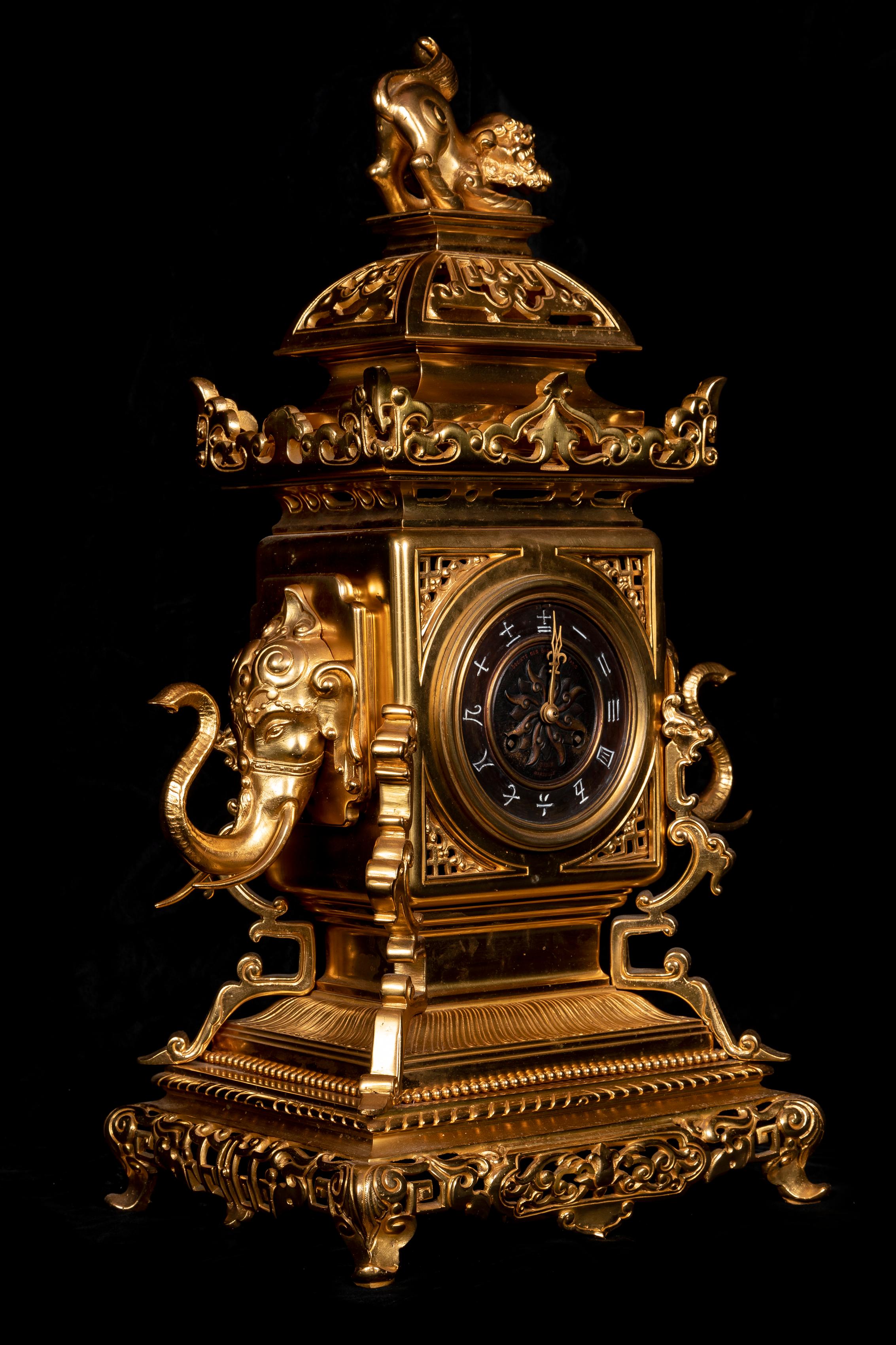 Francese Grande orologio francese in stile giaponese con guarnizione in ormù attribuito a Edouard Lievre in vendita
