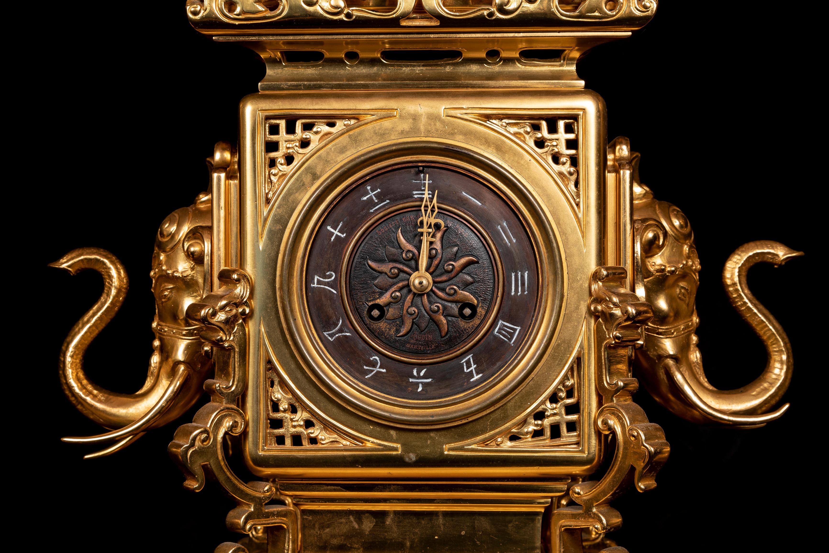 Grande orologio francese in stile giaponese con guarnizione in ormù attribuito a Edouard Lievre In condizioni buone in vendita a New York, NY