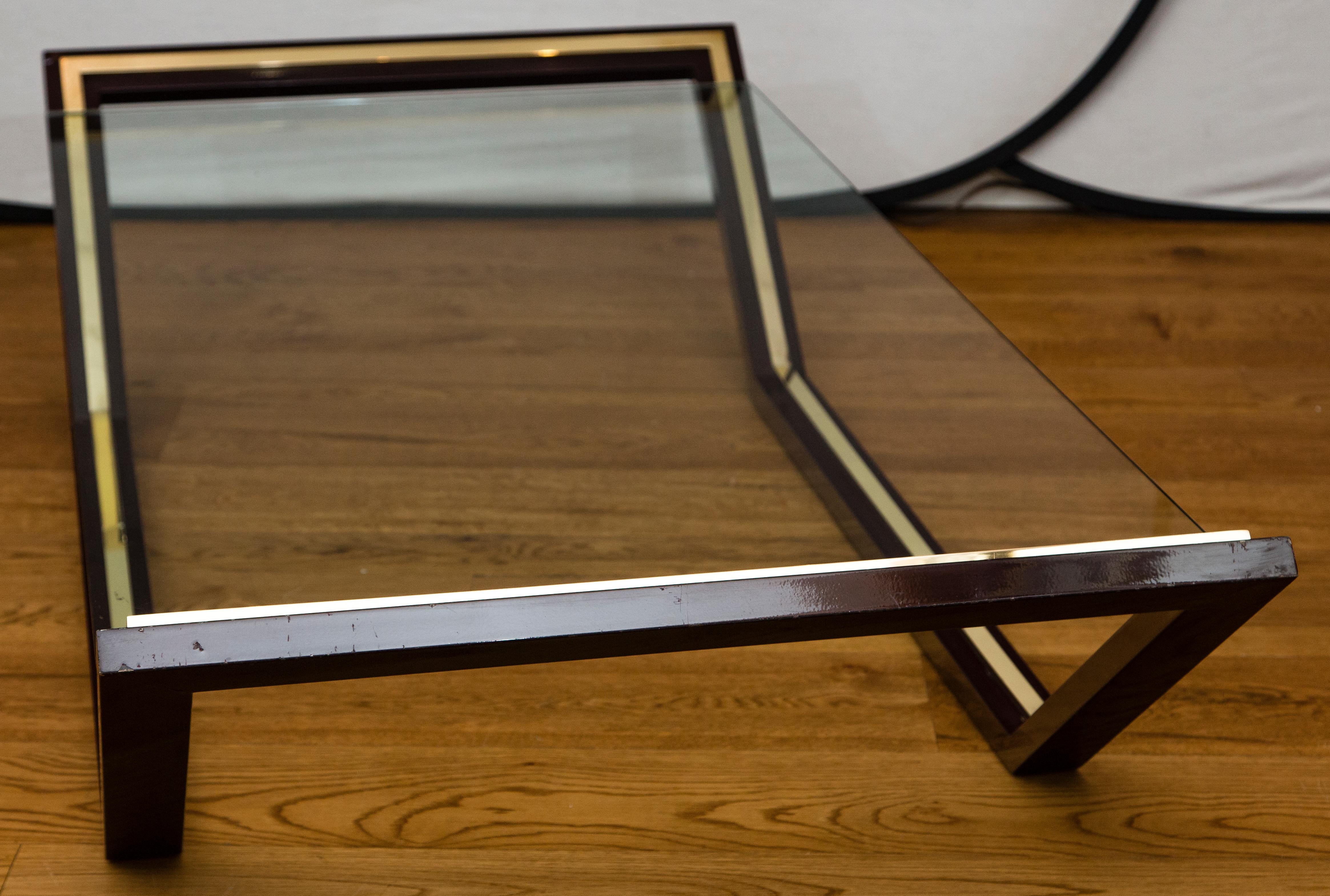 Large French Lacquered and Solid Brass Coffee Table, circa 1970 For Sale 2