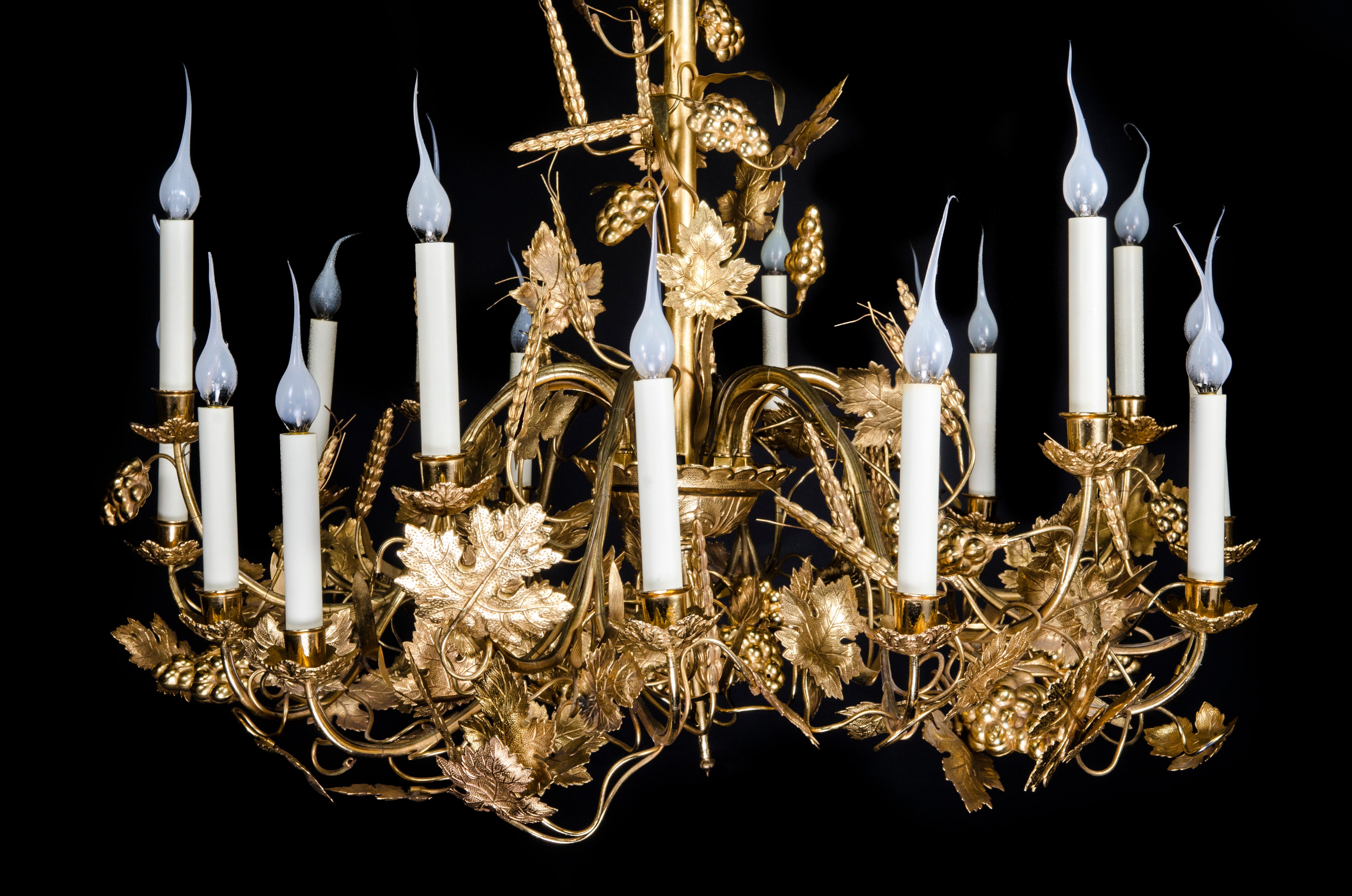Gilt Large French Late 19th Century Louis XVI Style Ormolu Grapevine chandelier For Sale