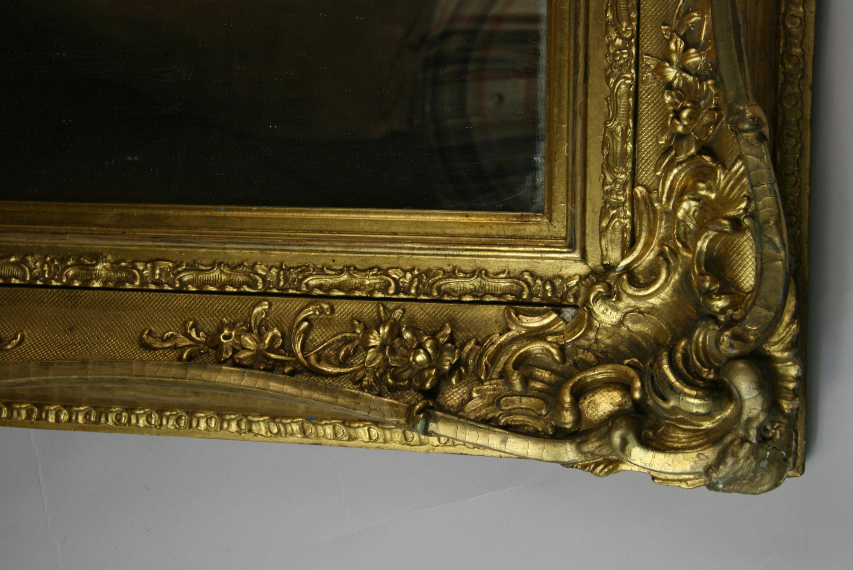 Grand miroir français de la fin du XIXe siècle en bois doré en vente 3