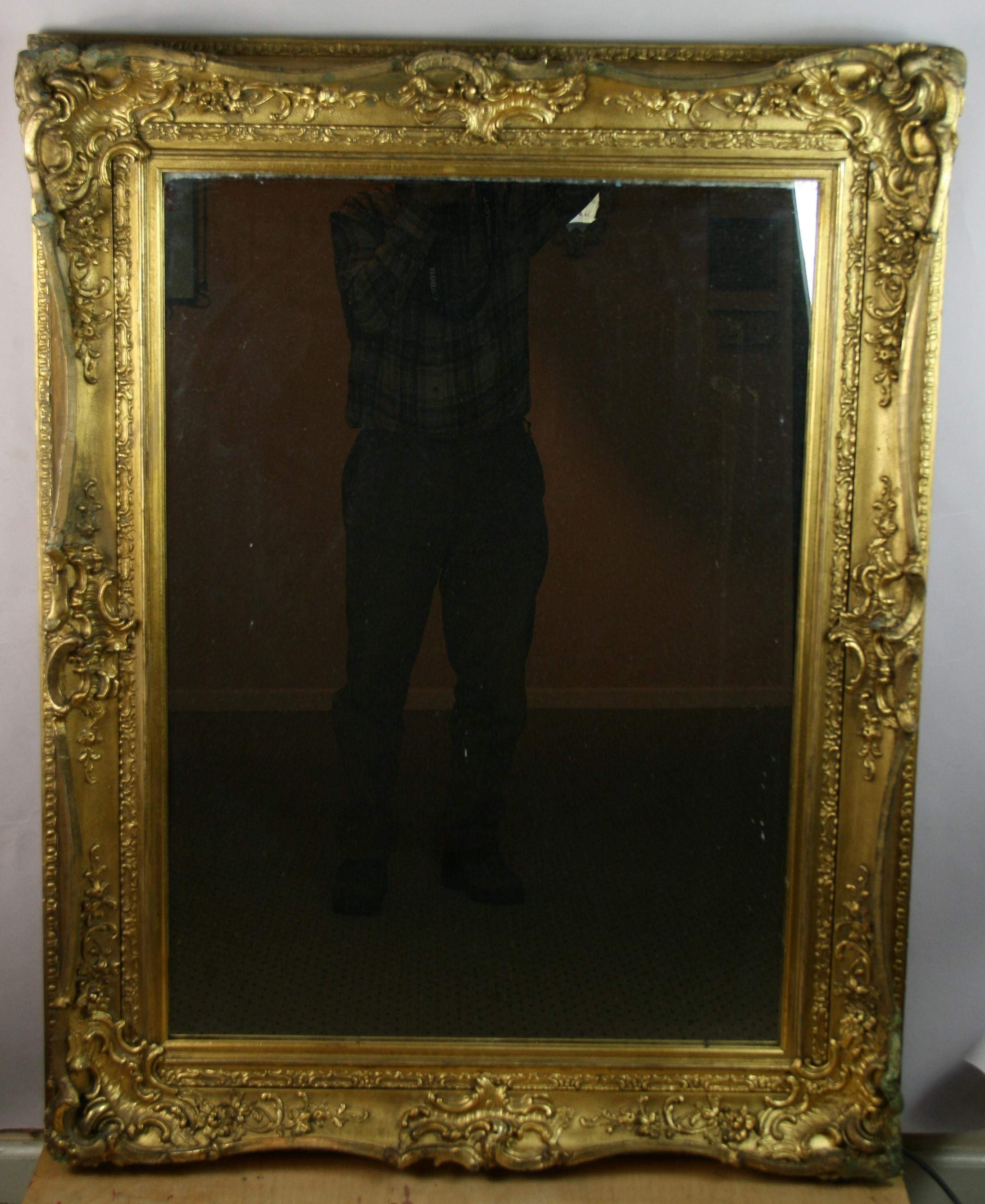 Grand miroir français de la fin du XIXe siècle en bois doré en vente 4