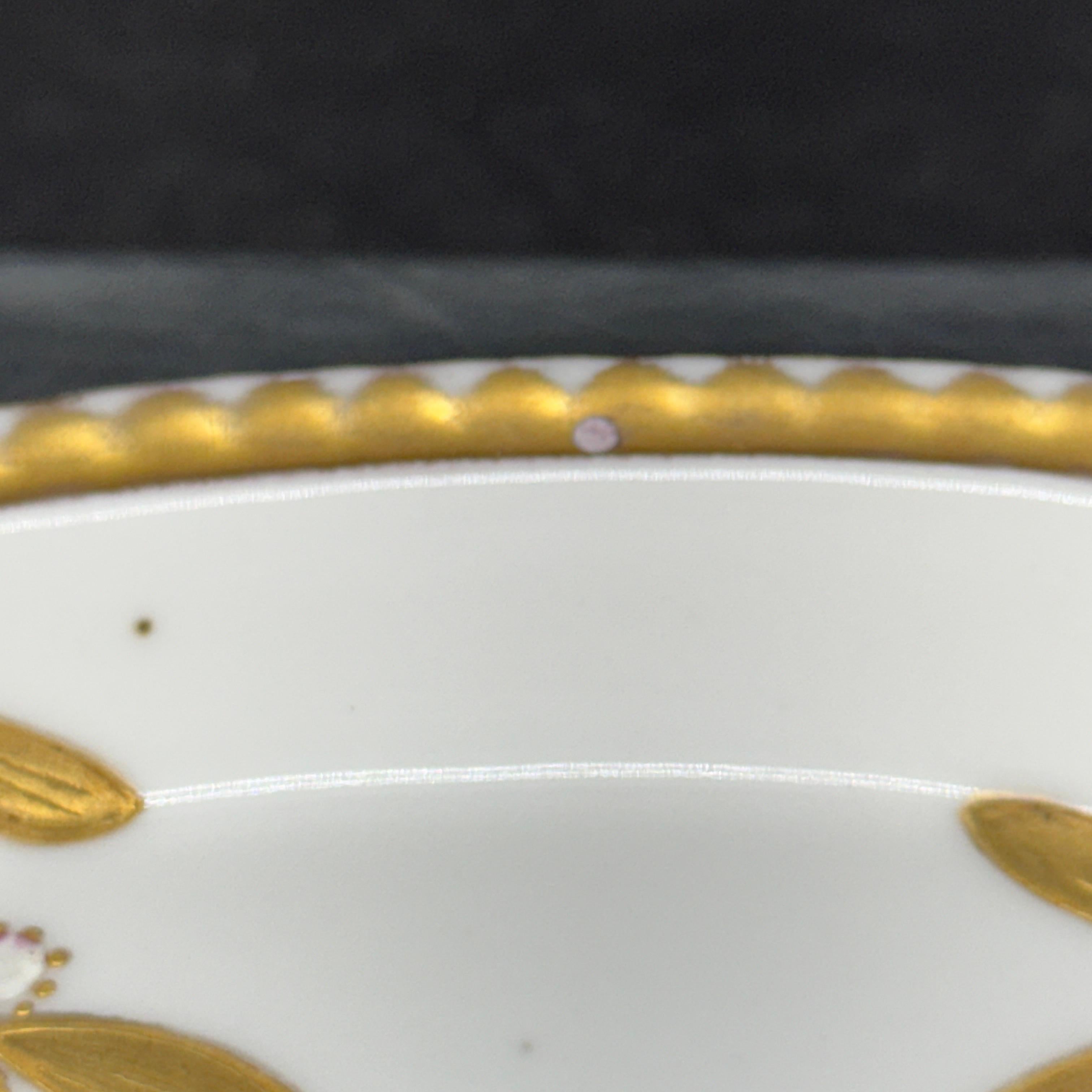 Gran bandeja de porcelana francesa de Limoges dorada para joyas en venta 4