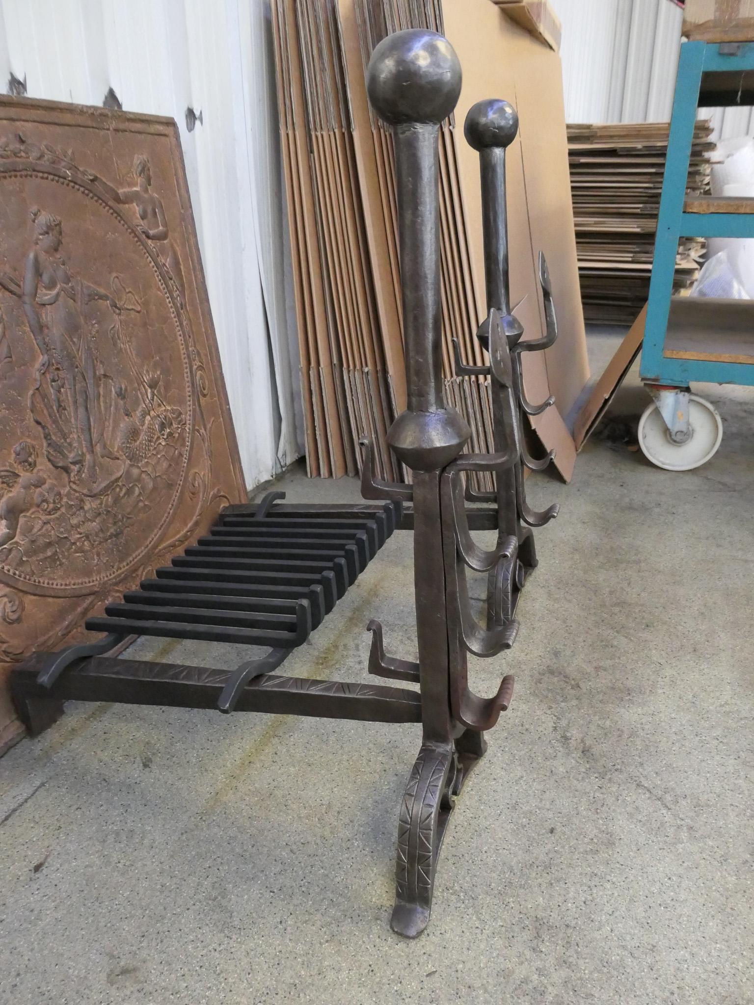 Grande grille de cheminée d'époque Louis XIII, 17ème siècle en vente 10