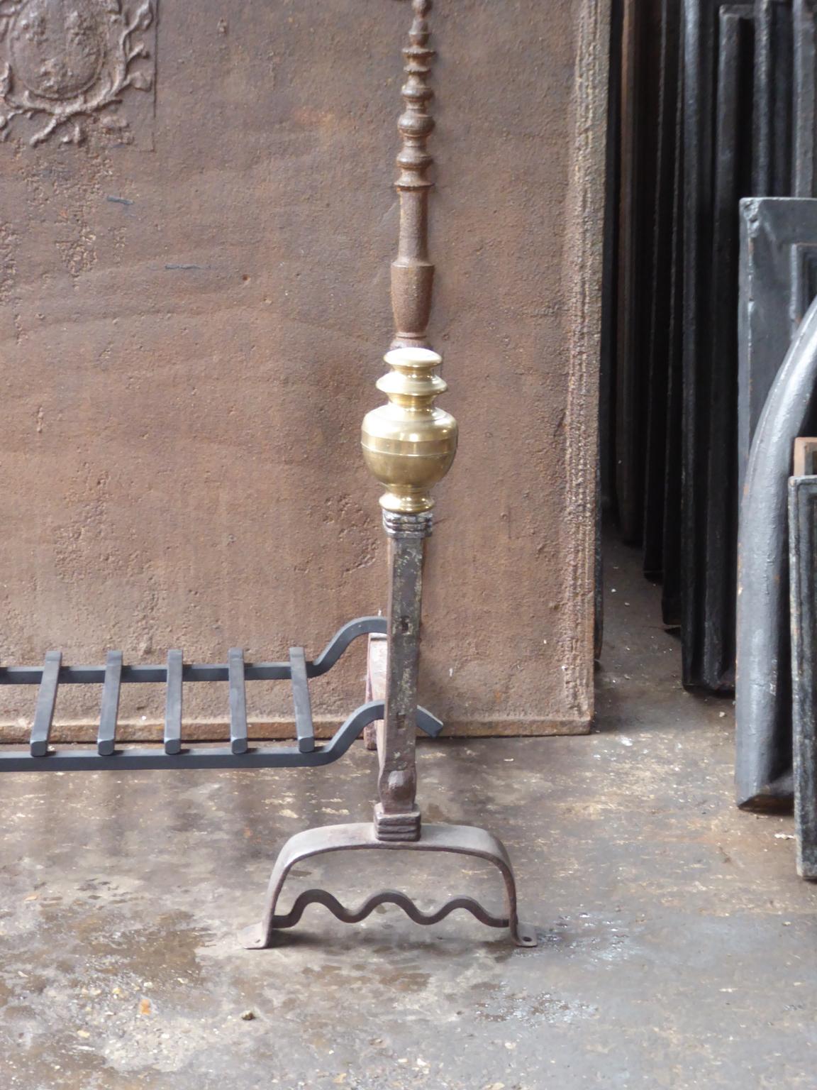 17th century French Louis XIII period fire grate. Made of beautifully forged wrought iron and bronze. The condition is good.

The width at the front is 88 cm (34.6 inches).




  