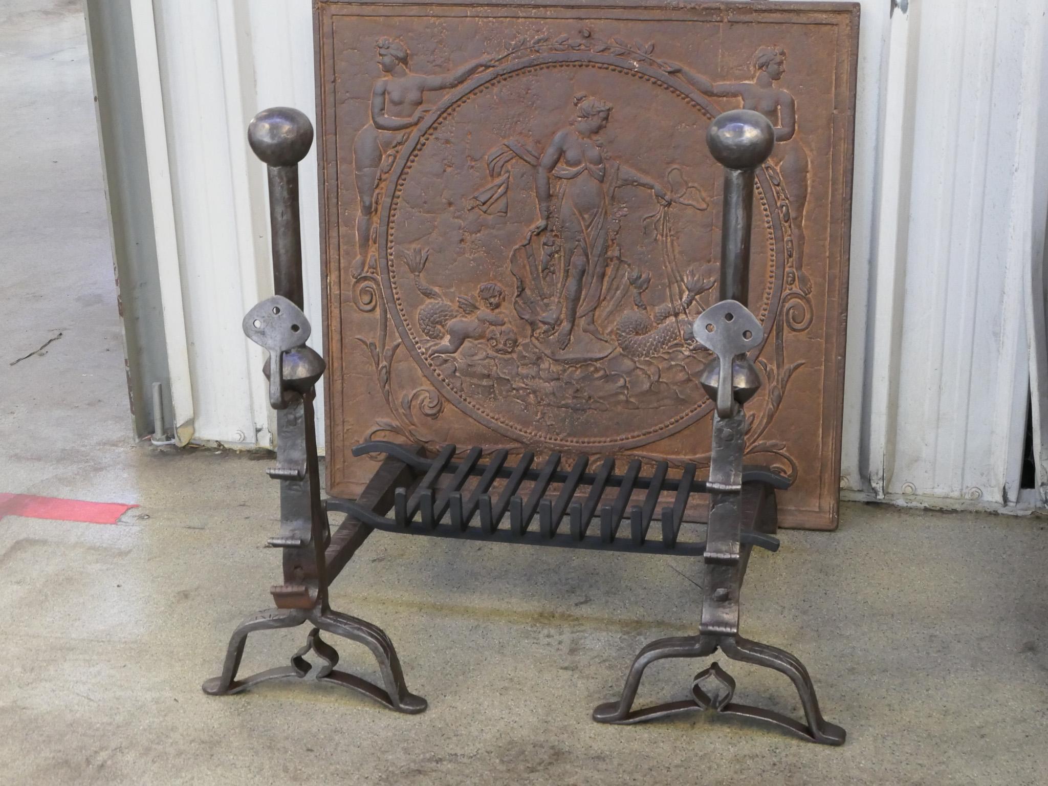 XVIIIe siècle et antérieur Grande grille de cheminée d'époque Louis XIII, 17ème siècle en vente