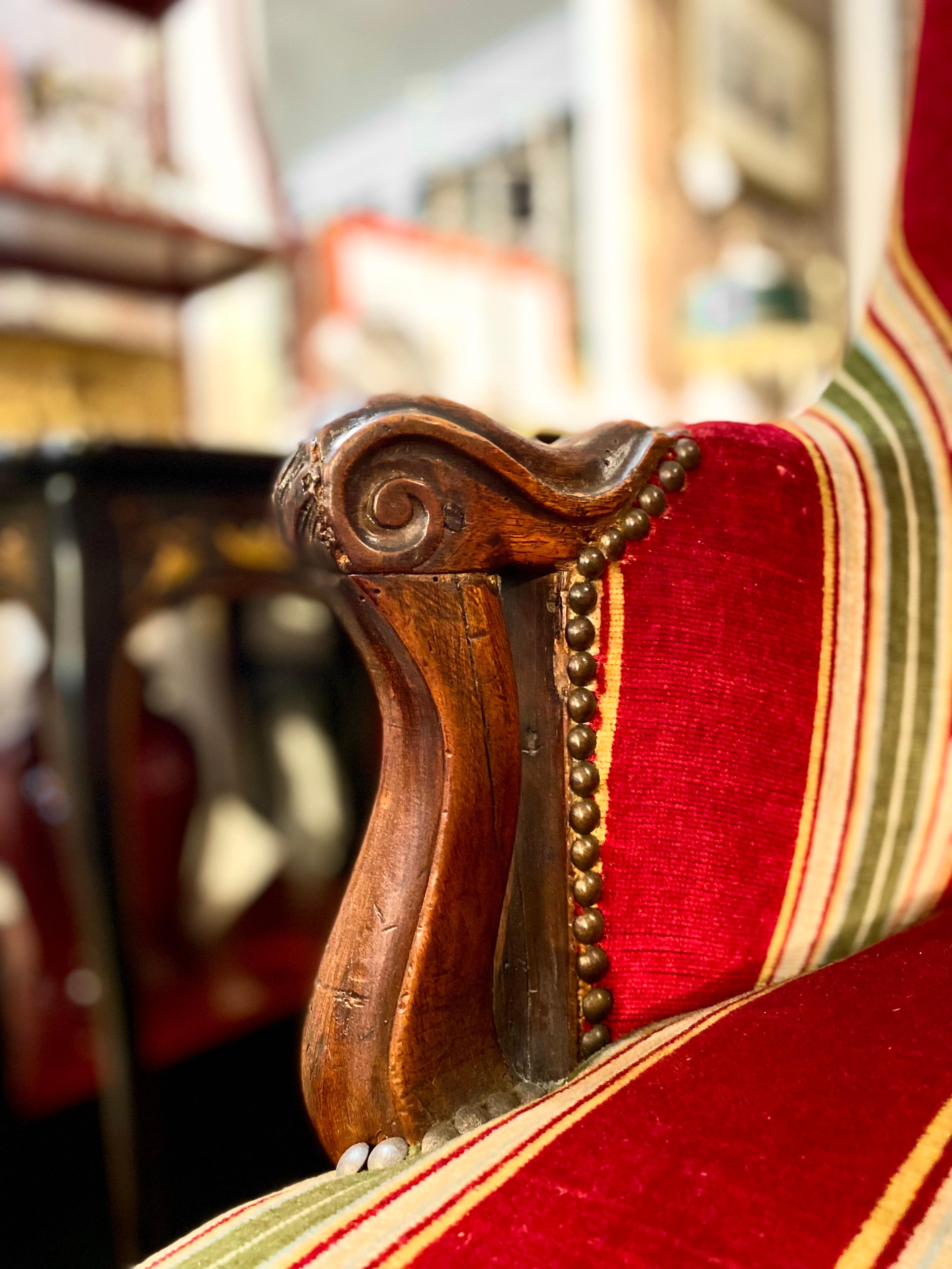 Large French Louis XIII Wingback Armchair, with Headrests, 18th-Century For Sale 3
