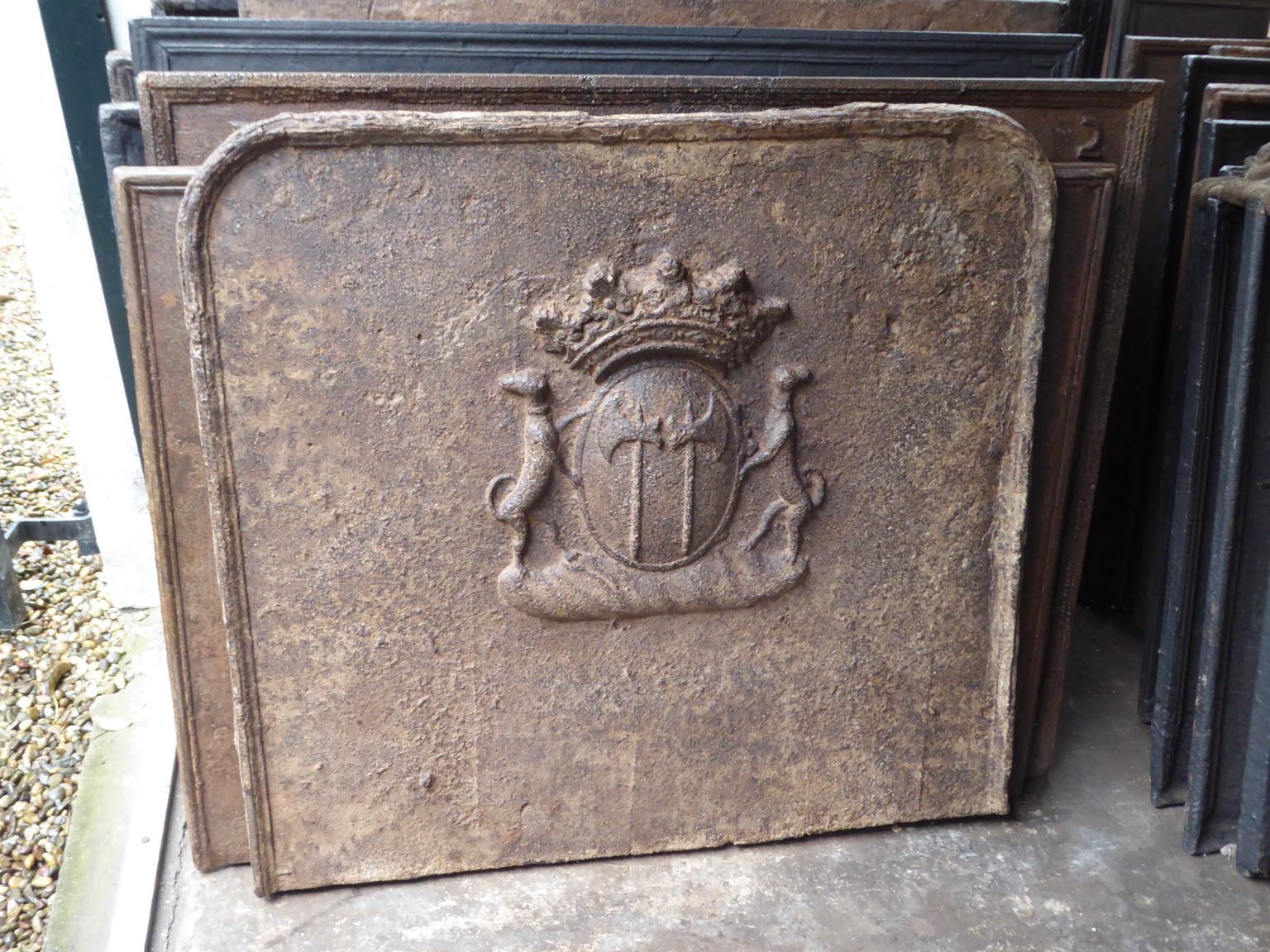 Cast Large French Louis XIV 'Coat of Arms' Fireback / Backsplash, 17th Century For Sale