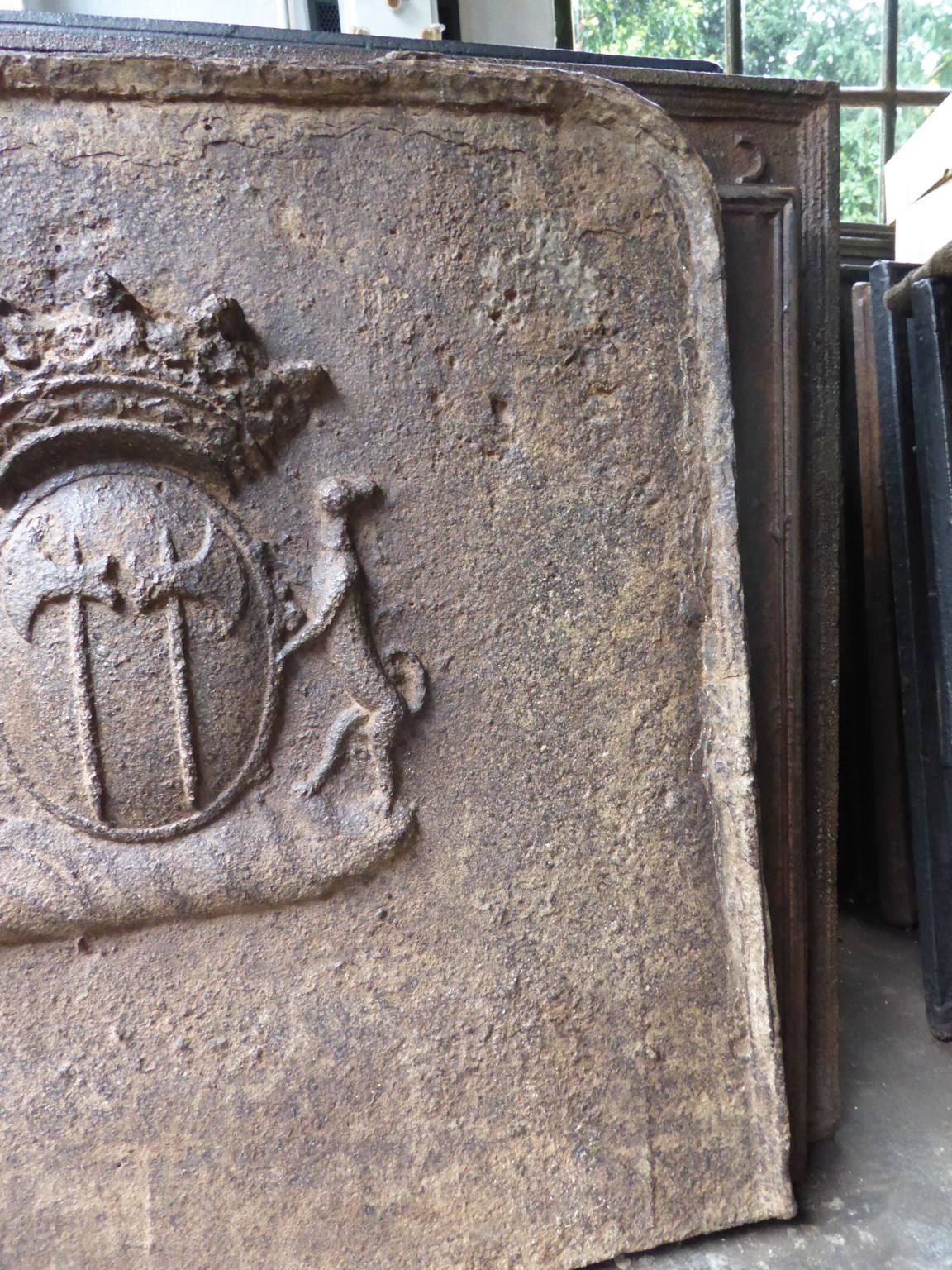 18th Century and Earlier Large French Louis XIV 'Coat of Arms' Fireback / Backsplash, 17th Century For Sale