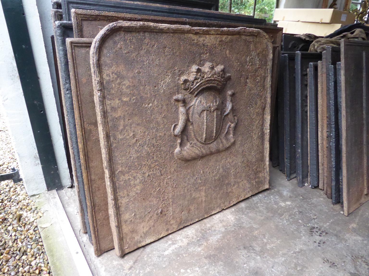 Large French Louis XIV 'Coat of Arms' Fireback / Backsplash, 17th Century For Sale 1