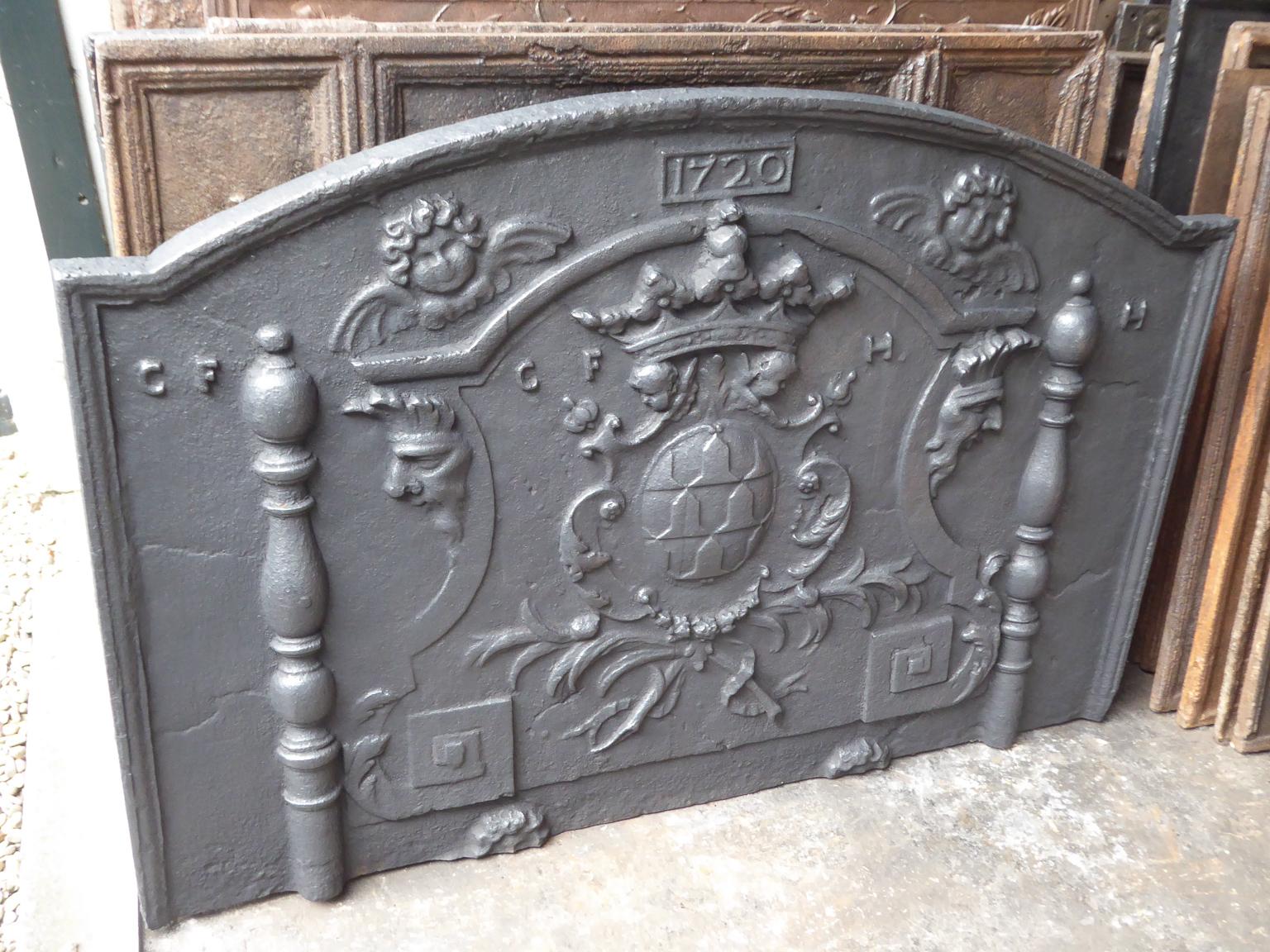 Large French Louis XIV 'Coat of Arms' Fireback, 18th Century  3