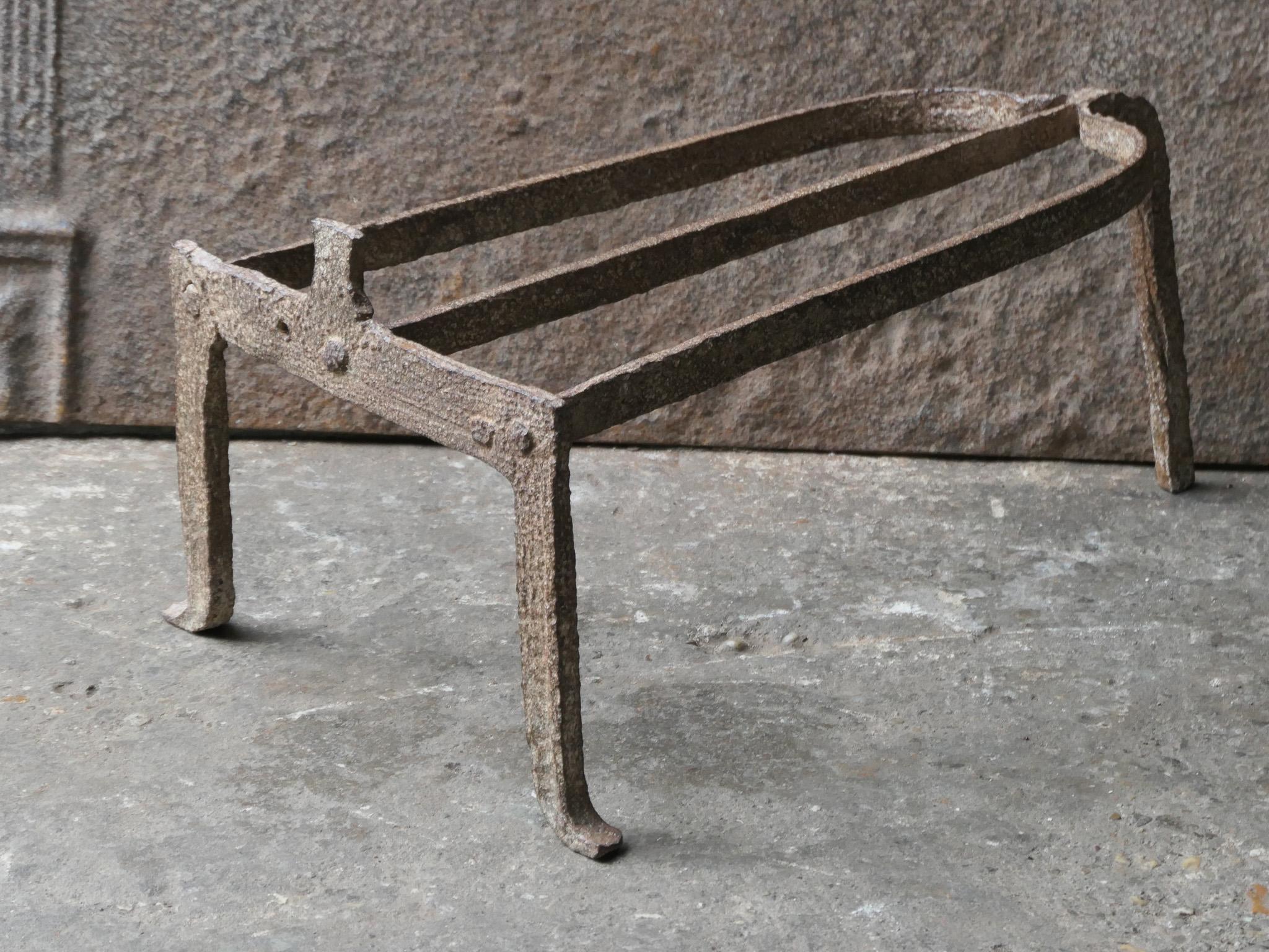 Forgé Grand trivet français d'époque Louis XIV en vente