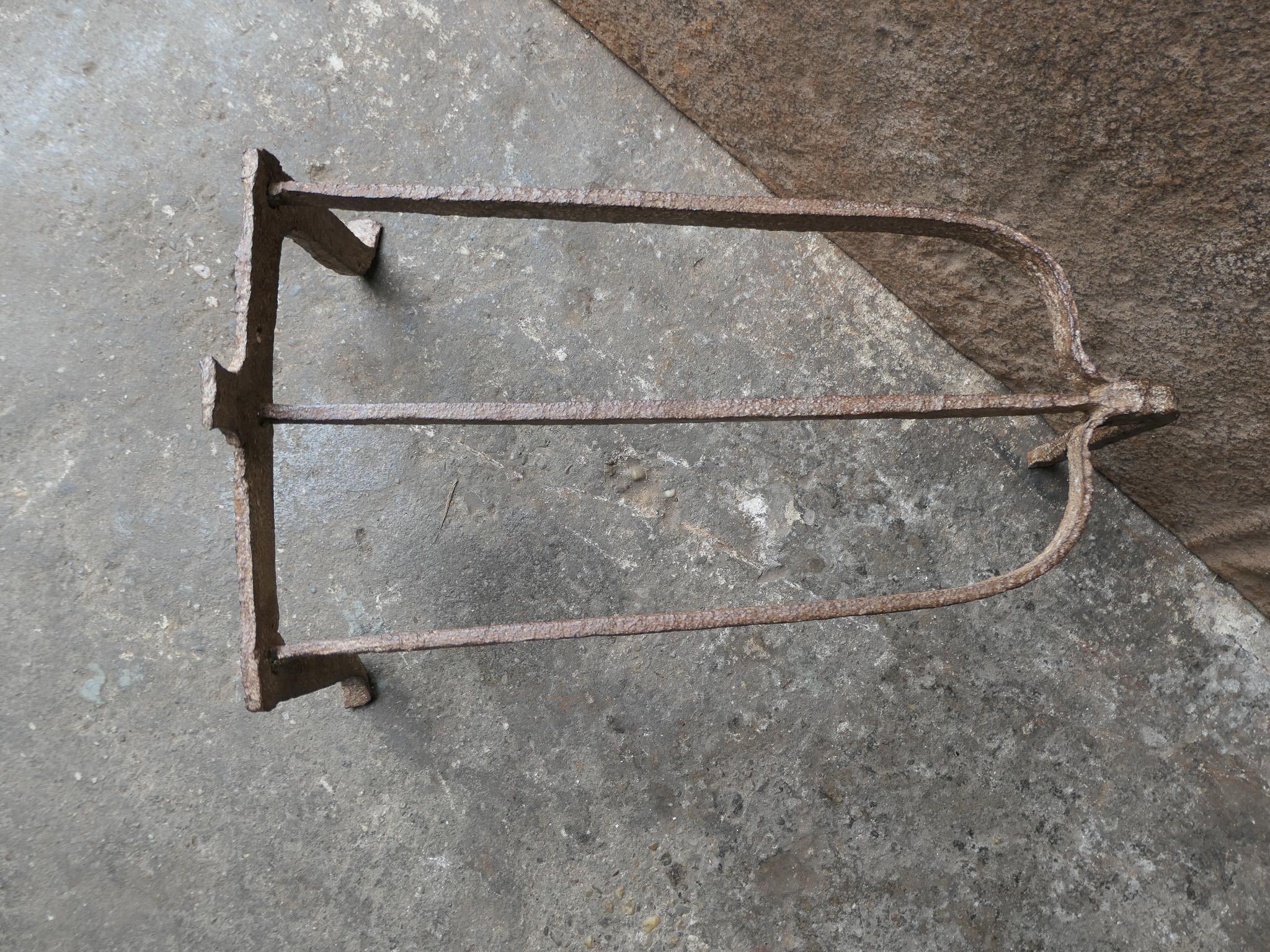 Fer forgé Grand trivet français d'époque Louis XIV en vente