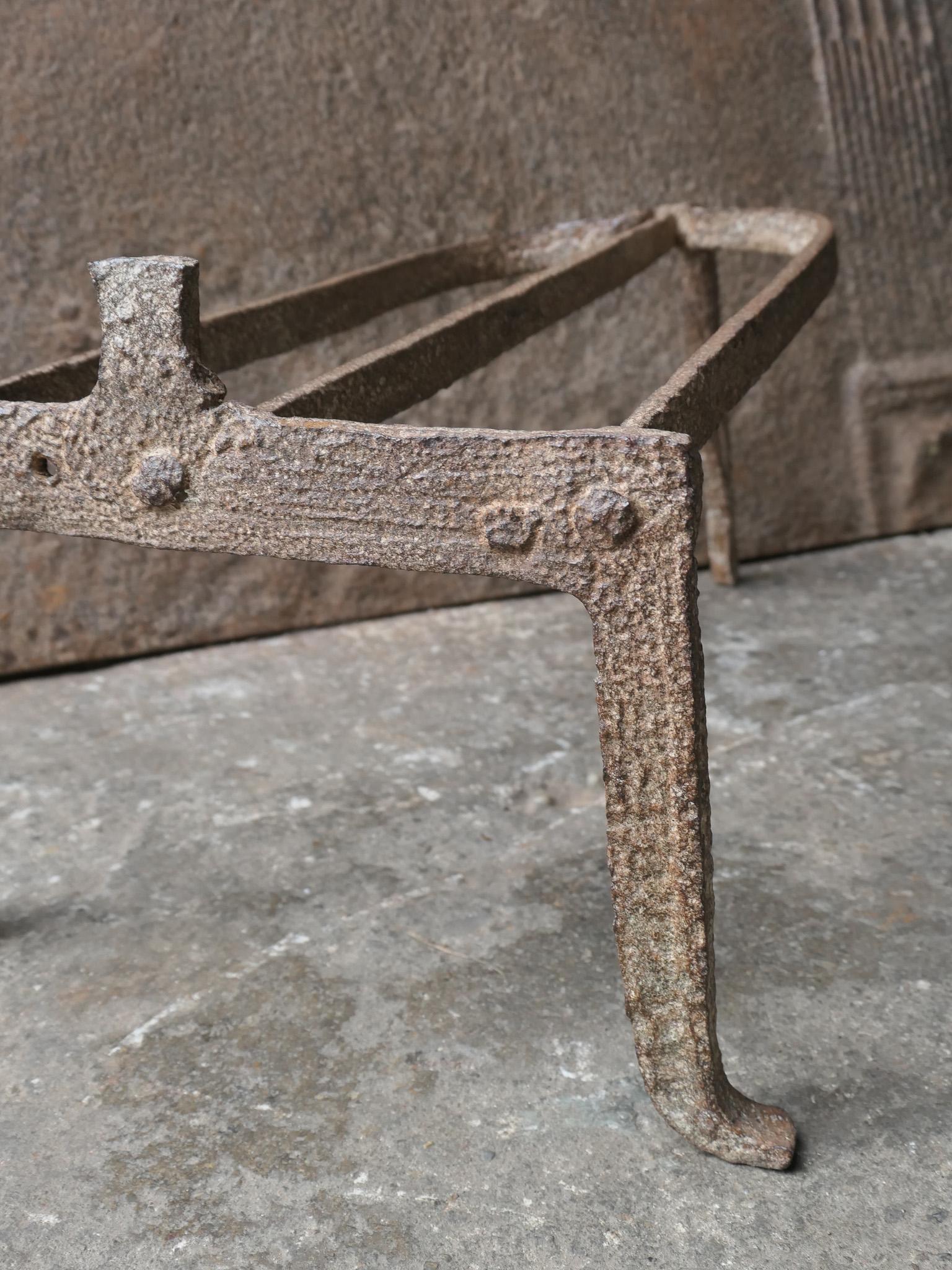 Grand trivet français d'époque Louis XIV en vente 2