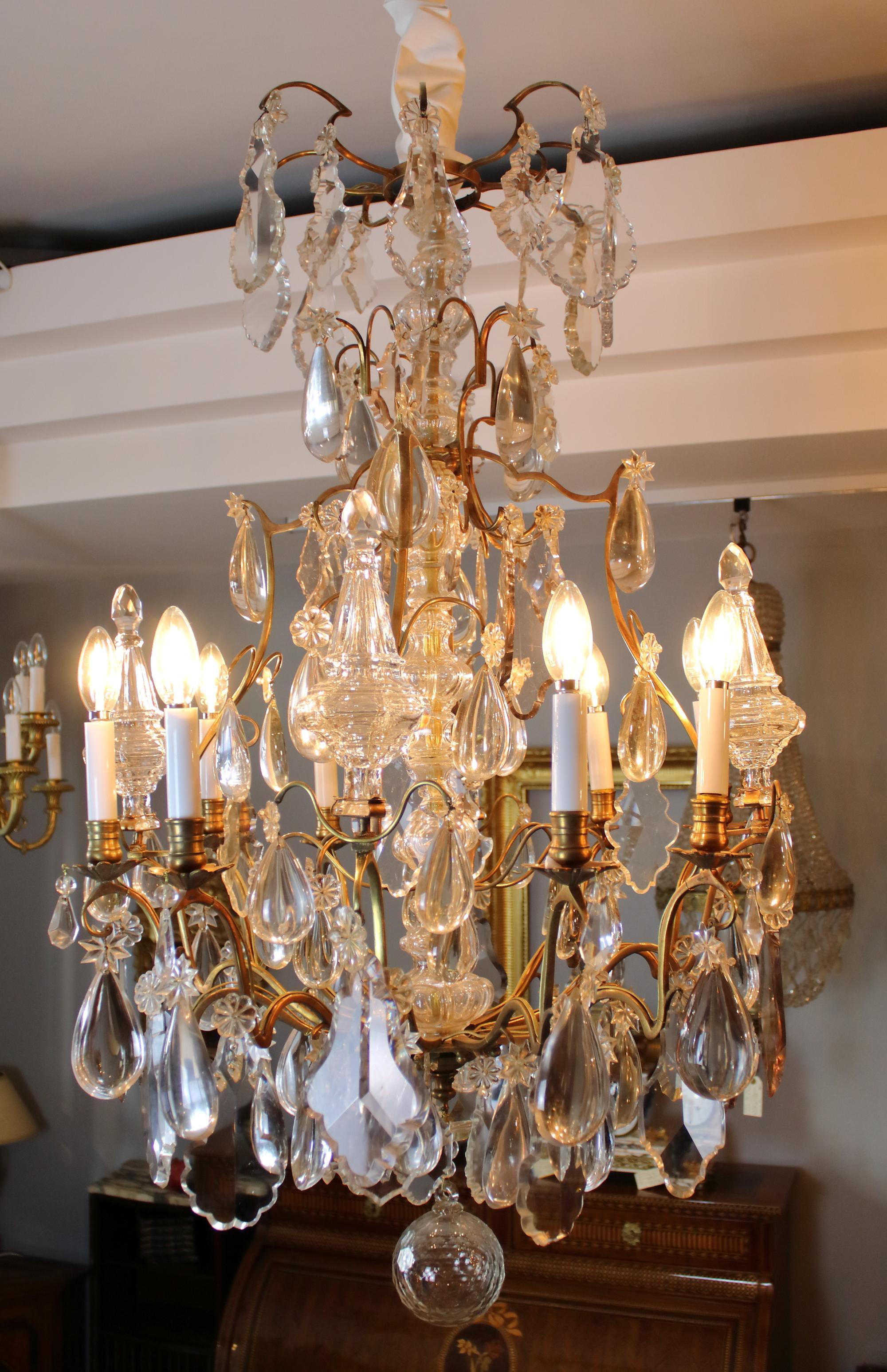 Gilt Large French Louis XV 8-Light Crystal Glass and Bronze Chandelier, ca. 1860