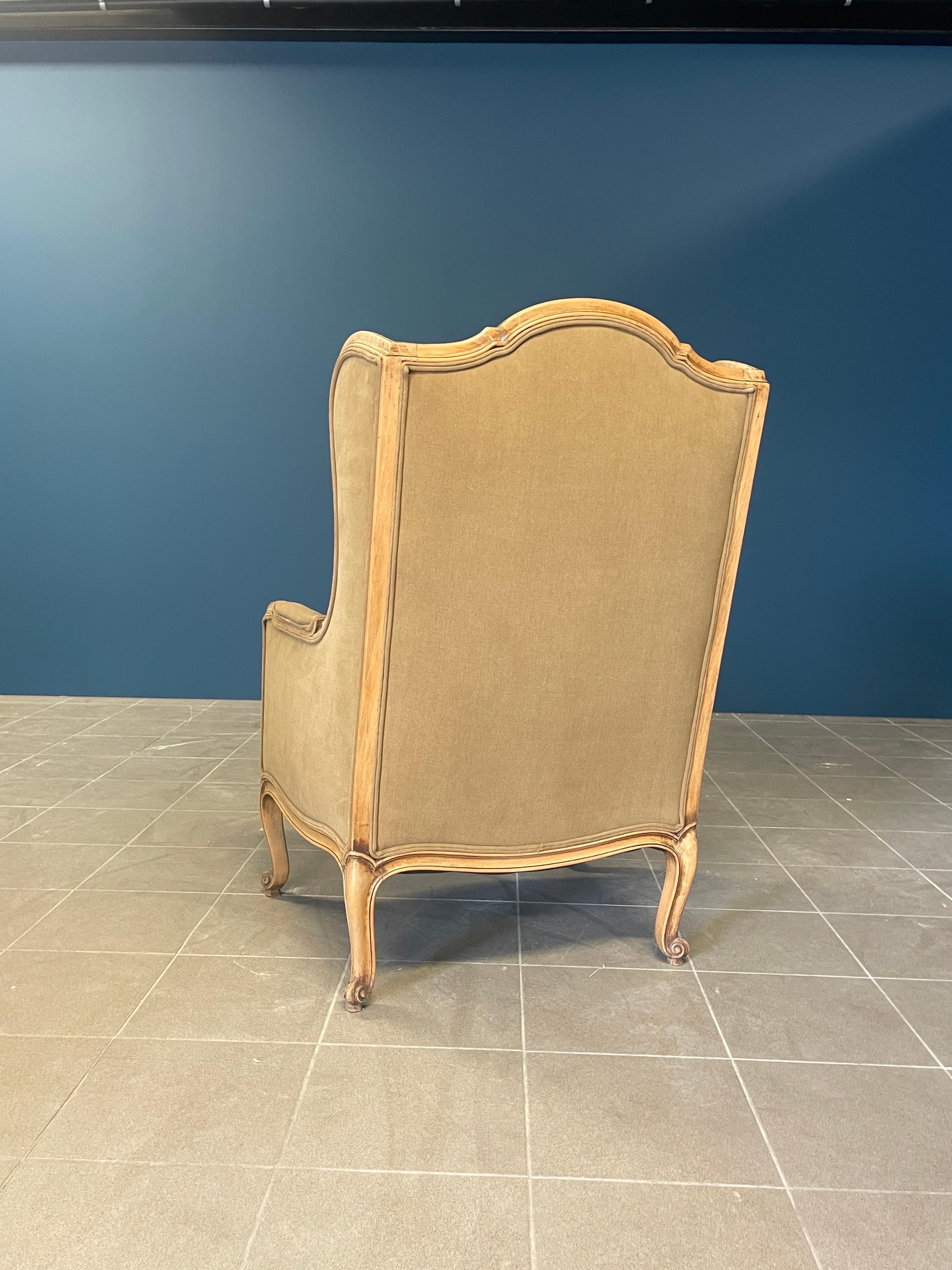 Large french Louis XV bergere chair In Good Condition For Sale In Knokke-Heist, BE