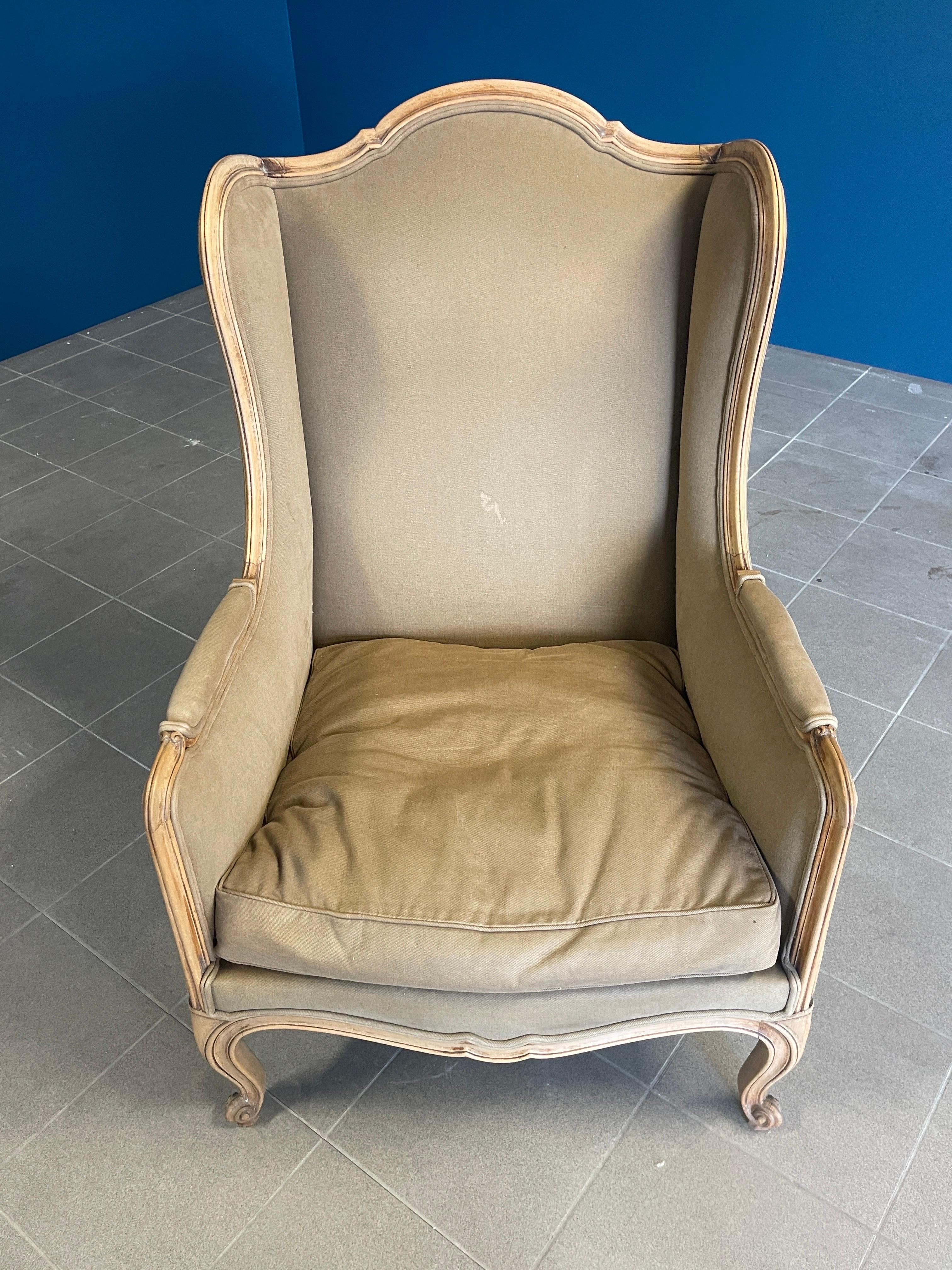 Large french Louis XV bergere chair  For Sale 1