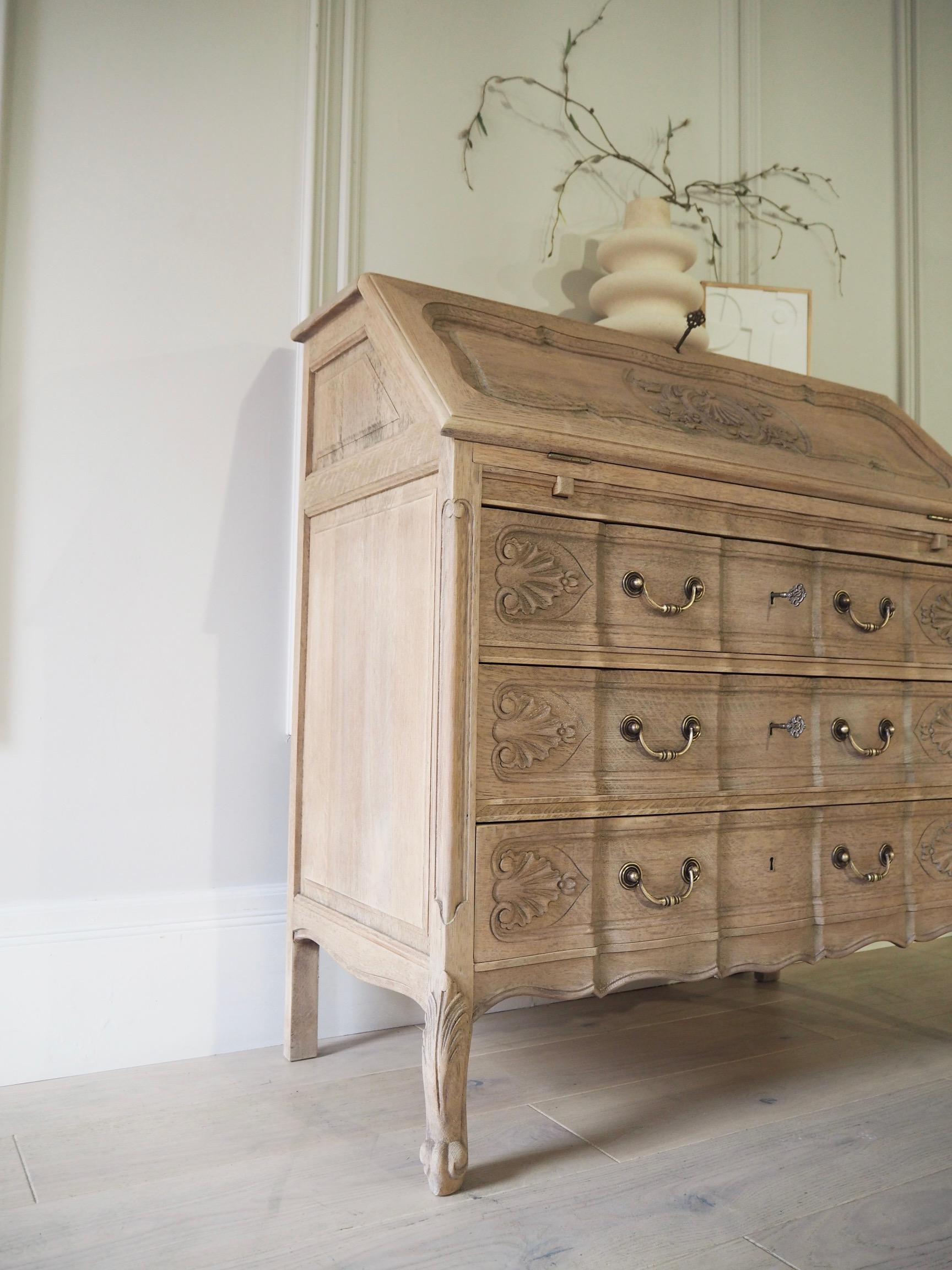 Large French Louis XV Bureau in Weathered Wood Limed Oak 7