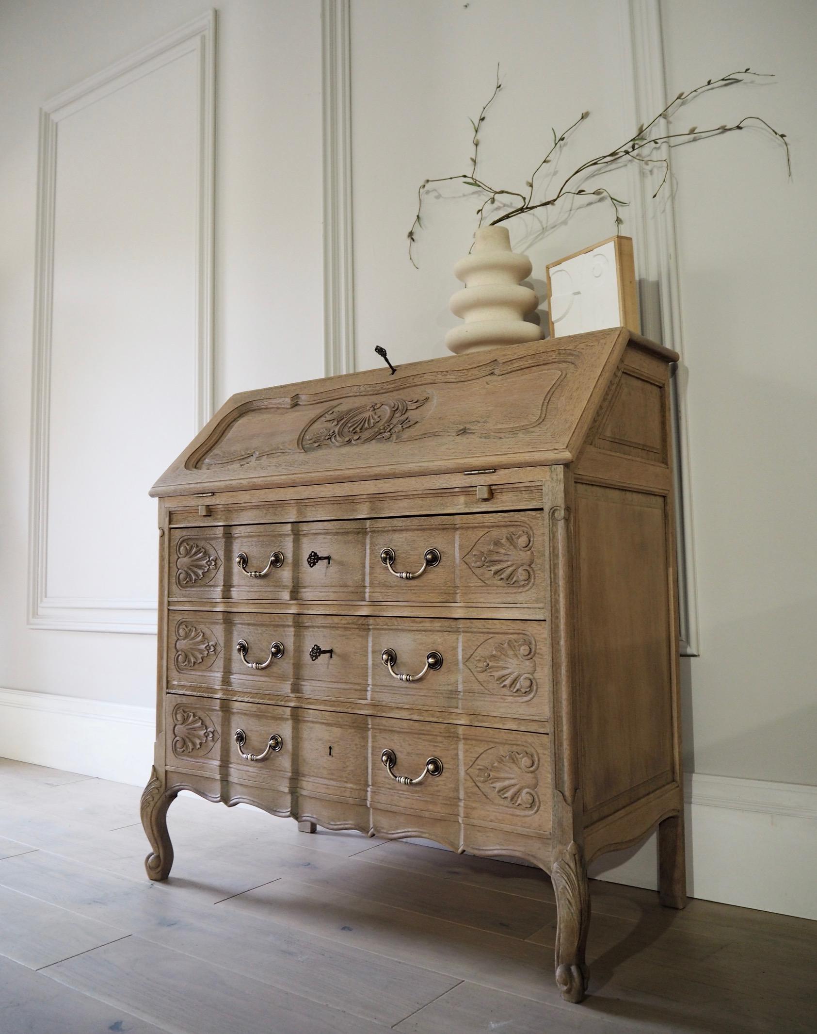 Large French Louis XV Bureau in Weathered Wood Limed Oak 3