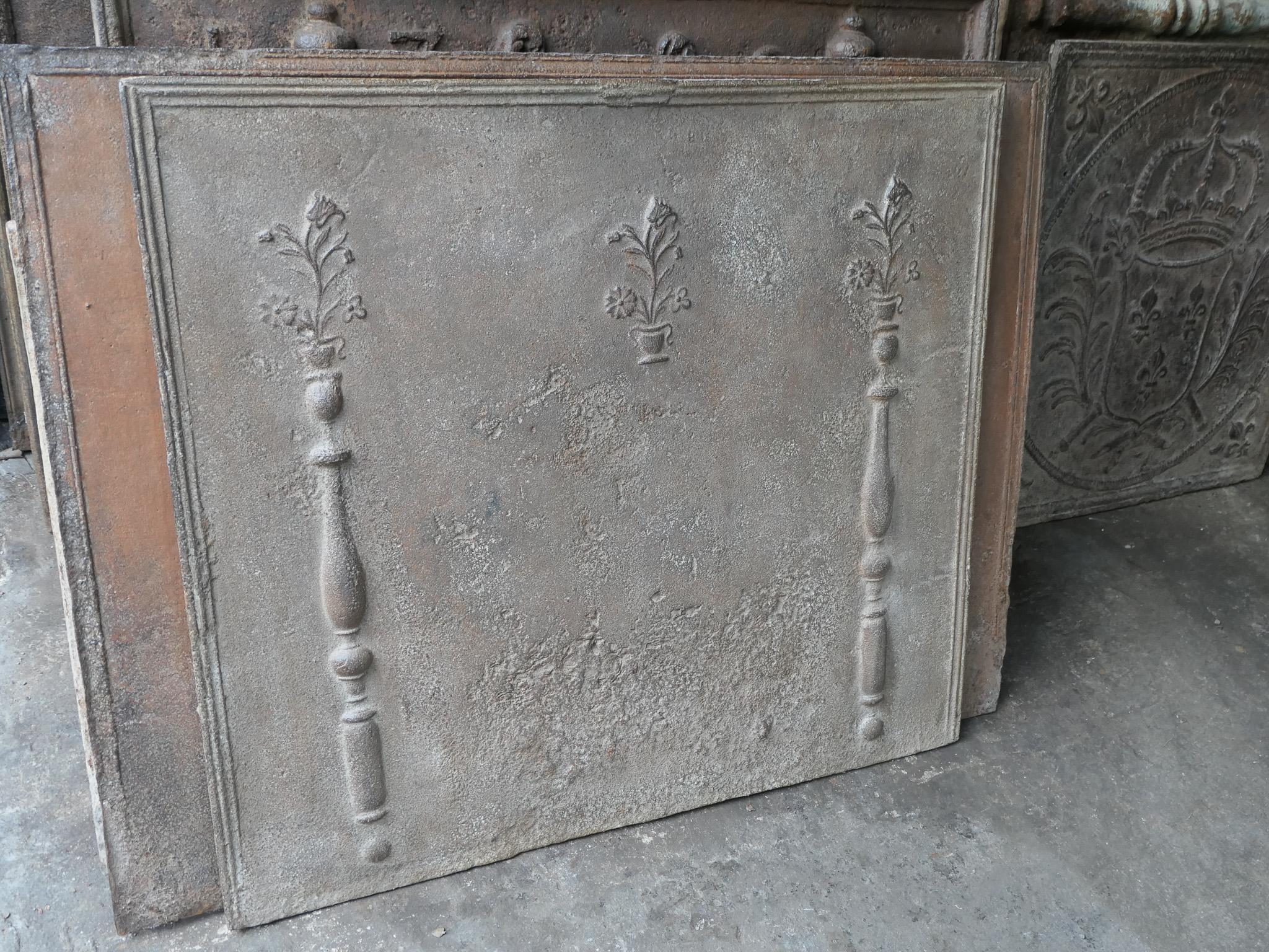 Large French Louis XV Period Fireback / Backsplash, 18th Century In Good Condition For Sale In Amerongen, NL
