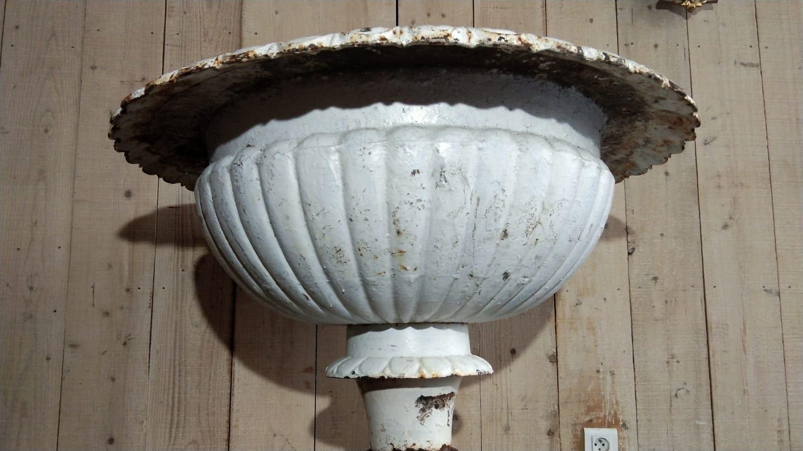 Large and solid neoclassical style painted cast iron garden urn shape planter in two parts.
The square base 45 cm by 45 cm.
 