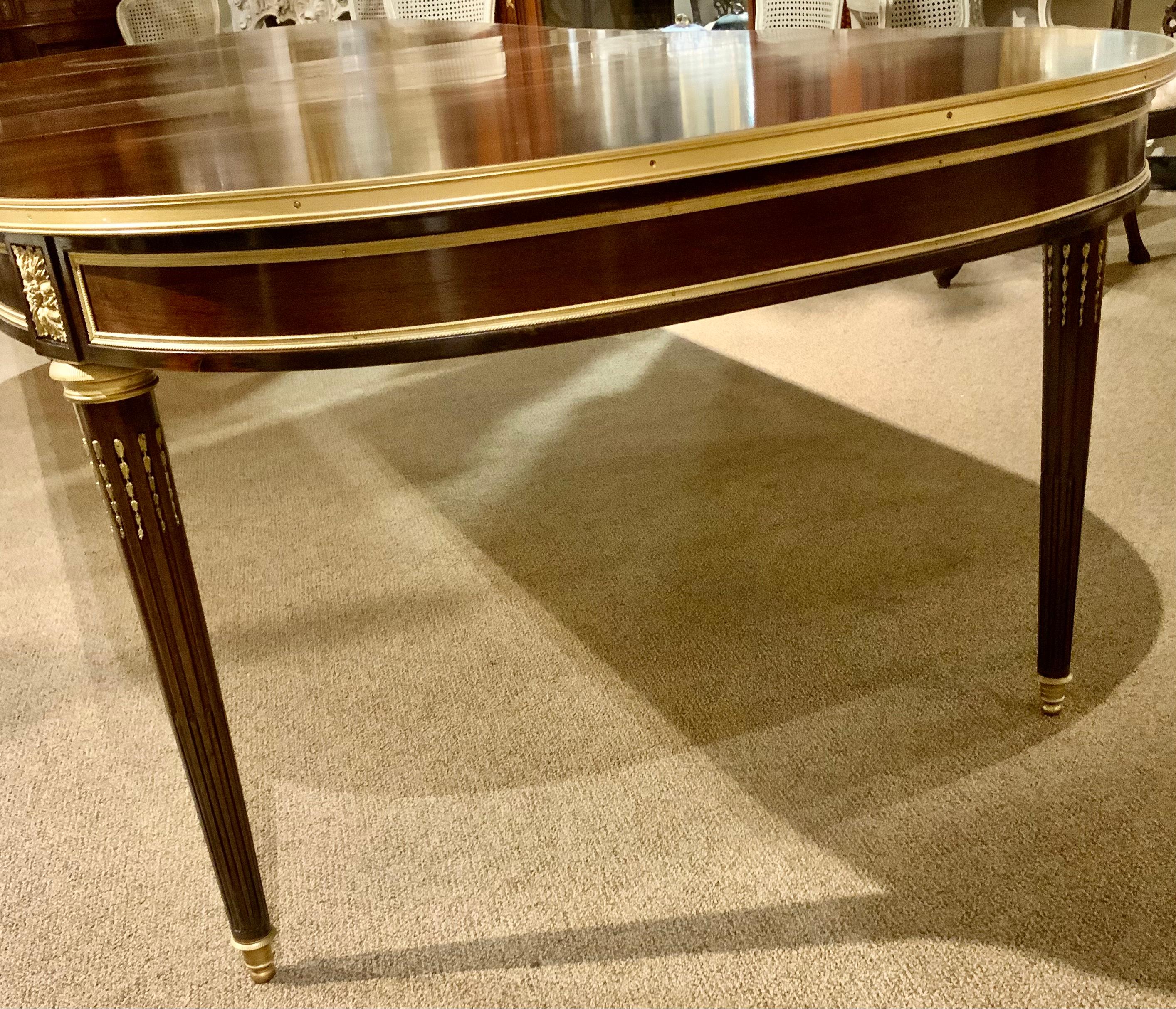Large French Louis XVI-Style Dining Table in Mahogany with Gilt Banding In Excellent Condition In Houston, TX