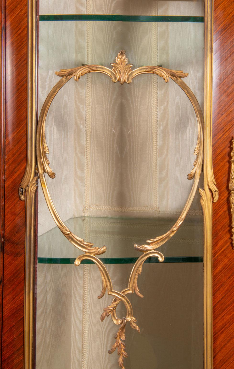 Large French Louis XVI Style Vitrine, by 'Linke' For Sale 1