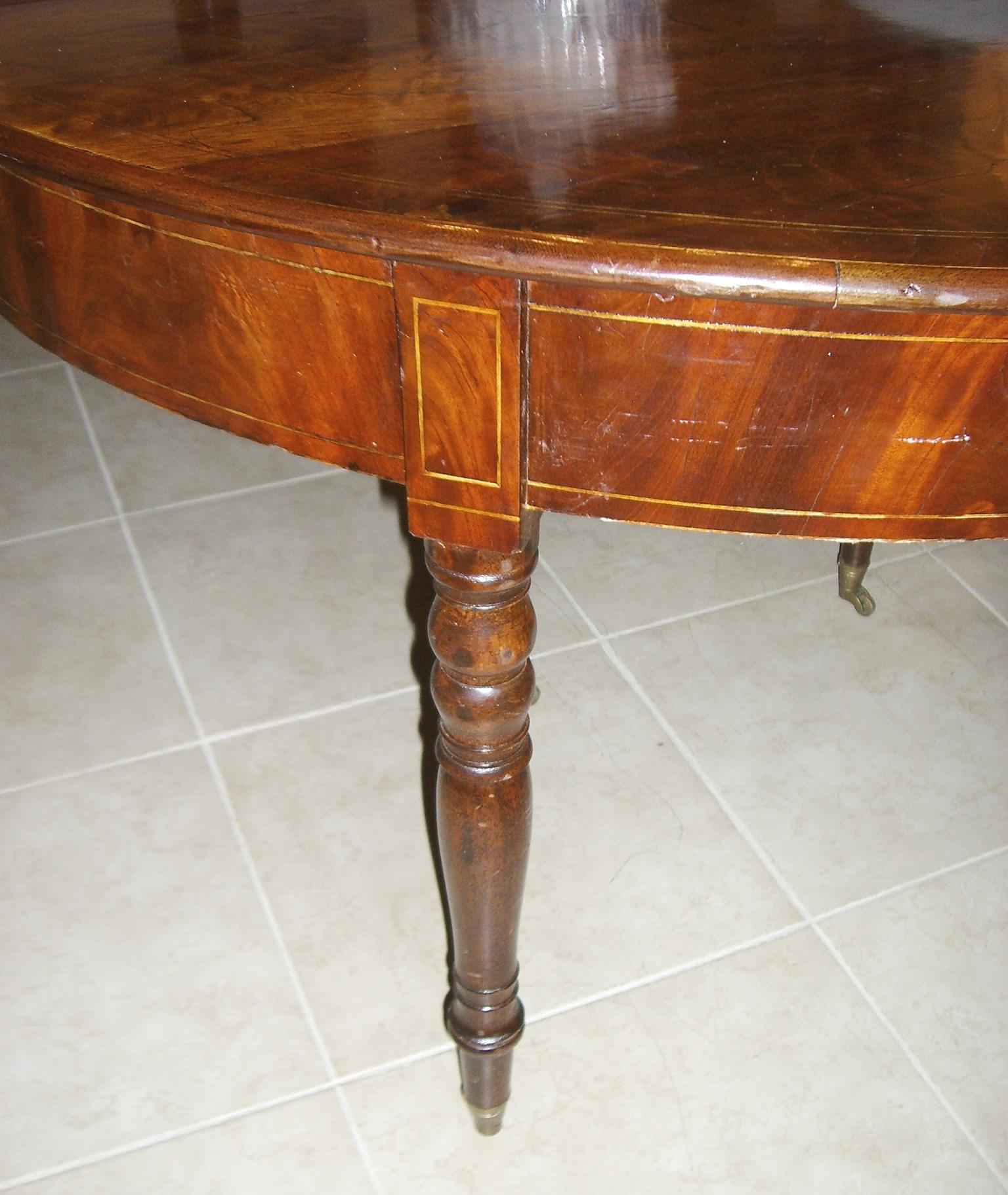 Large French mahogany dining table with 5 leaves For Sale 1