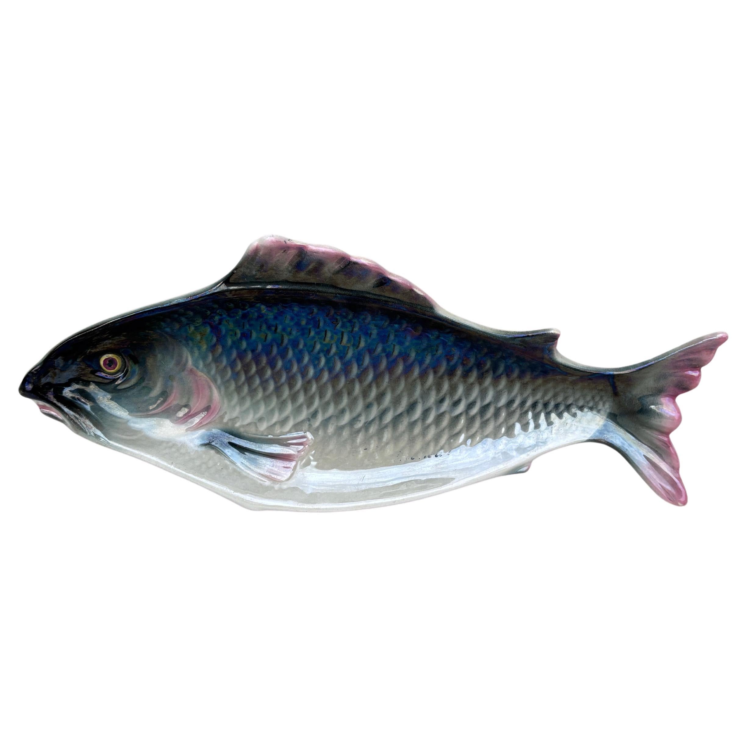 Gran plato de pescado de mayólica francesa Fives Lille Circa 1900 Provincial francés en venta