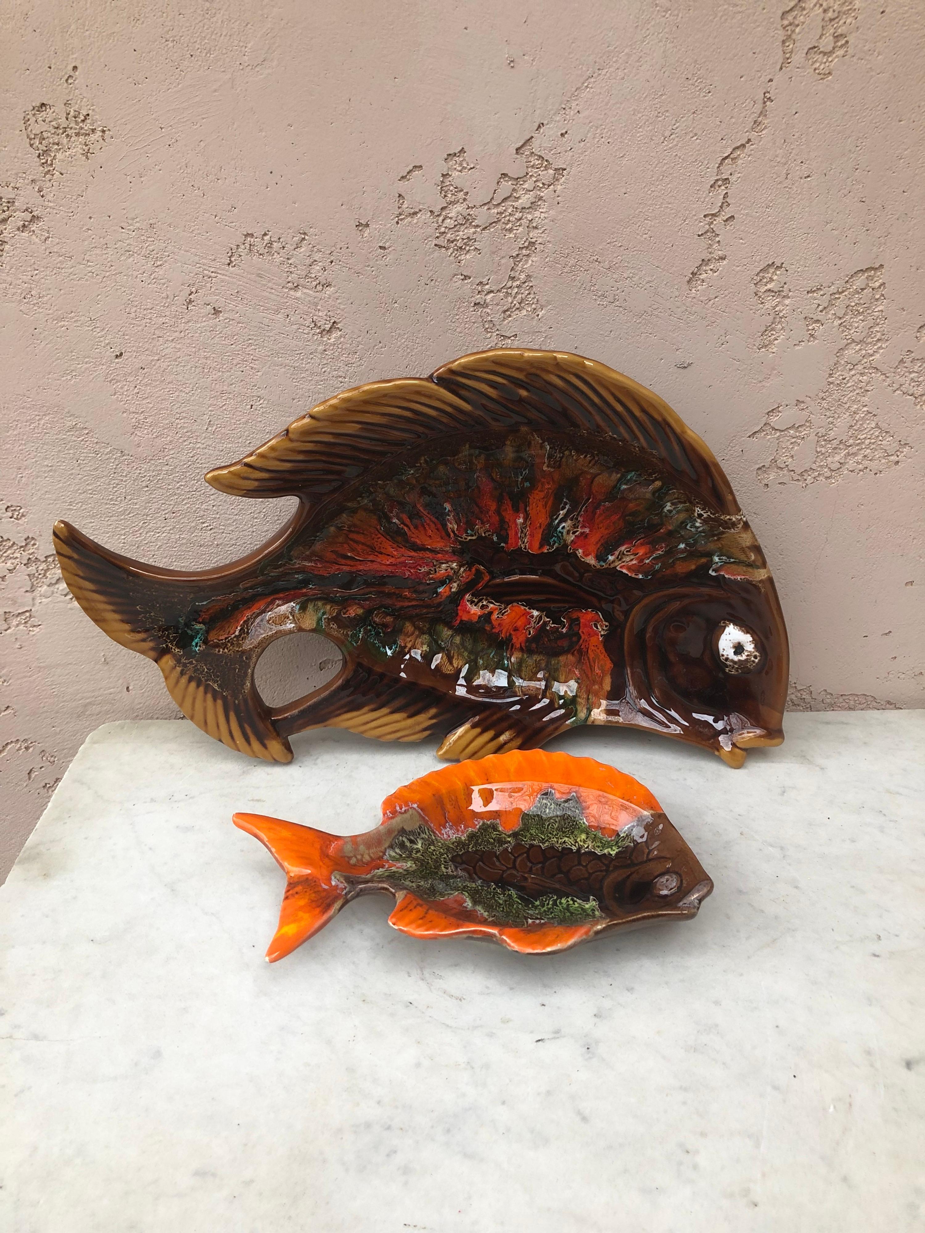 Large French Majolica Fish Platter Vallauris, Circa 1950 For Sale 3