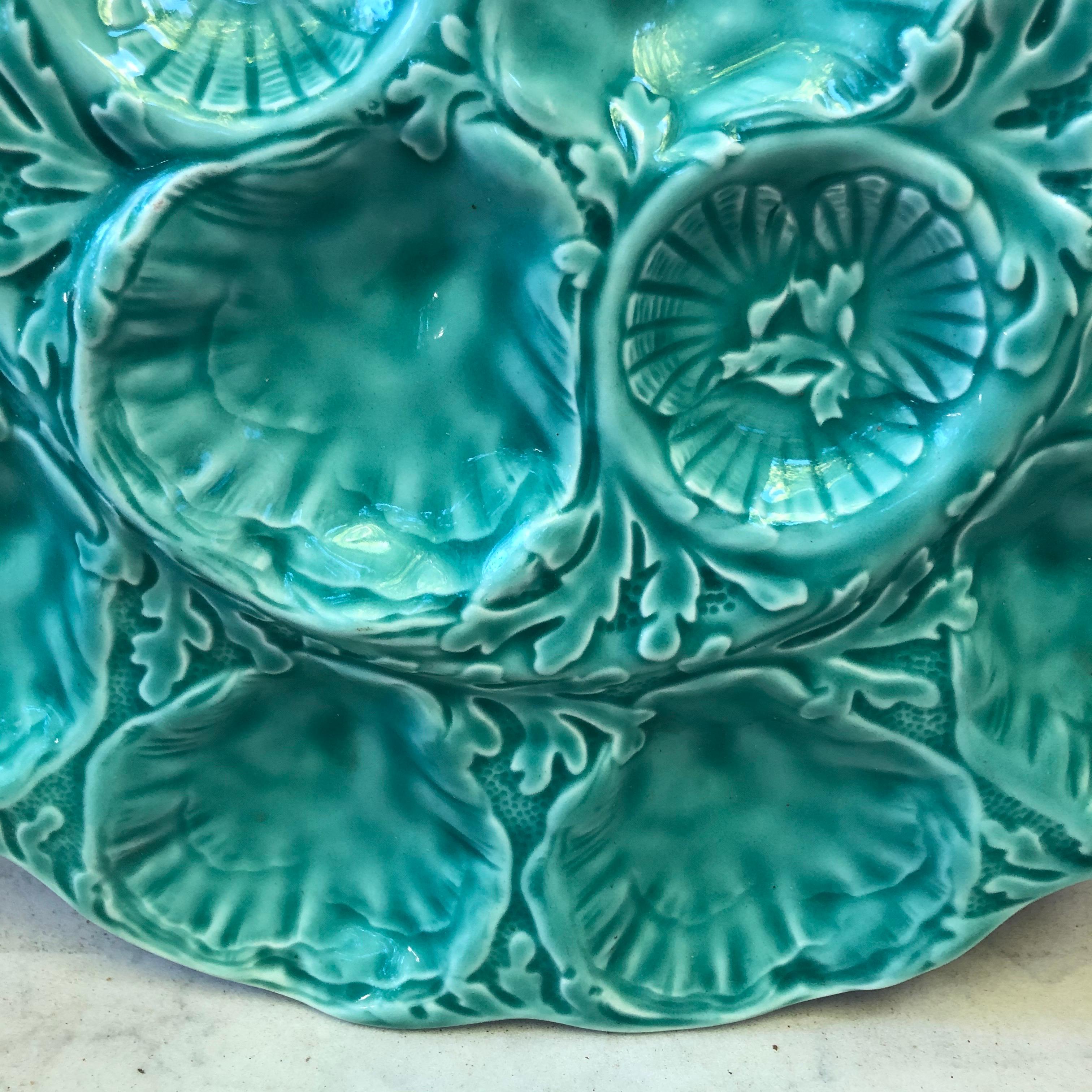 Large French Majolica Oyster Platter Gien, circa 1950 In Good Condition In Austin, TX