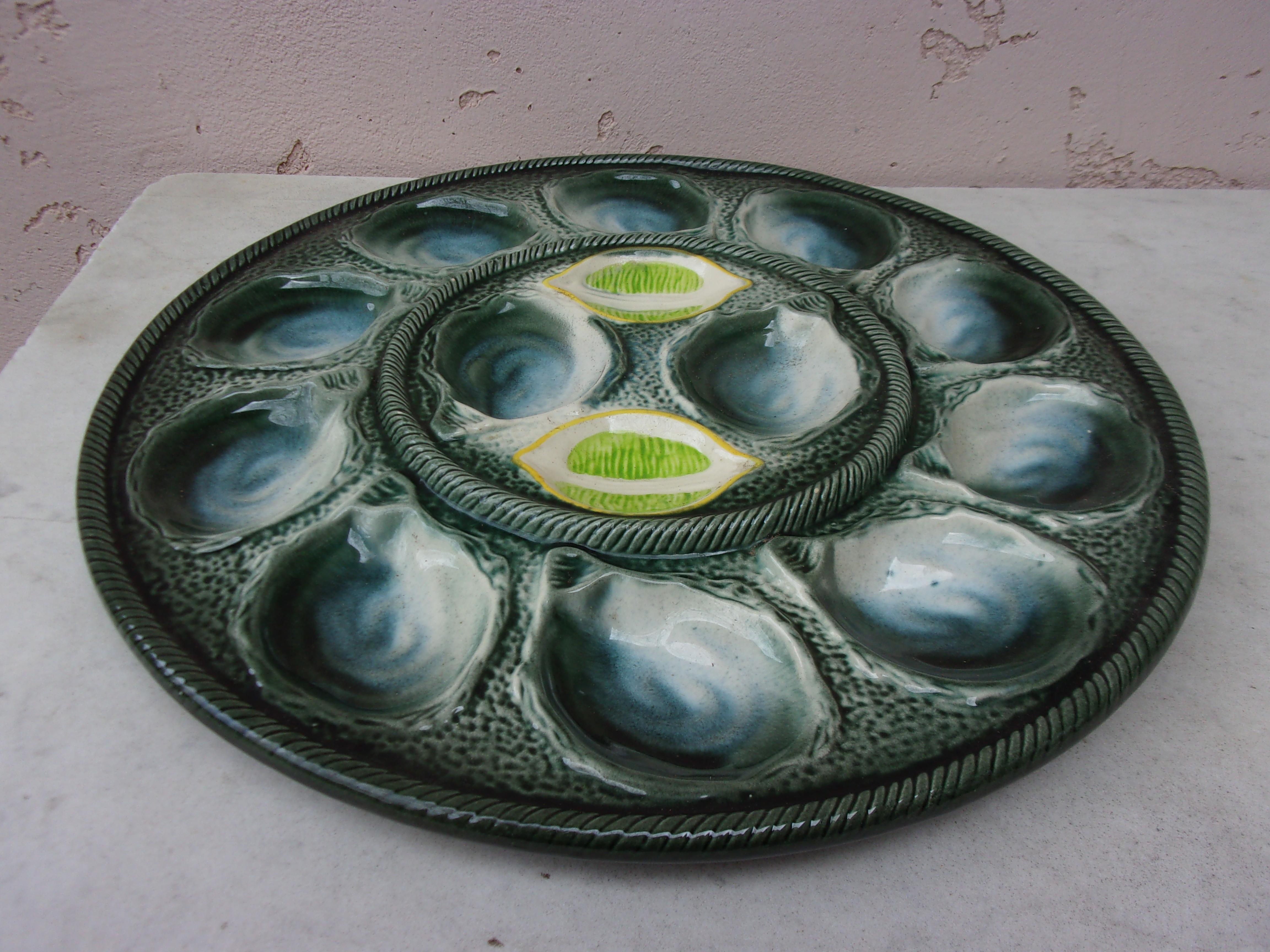 Large French Majolica Oyster Platter Saint Clement Circa 1950 In Good Condition In Austin, TX