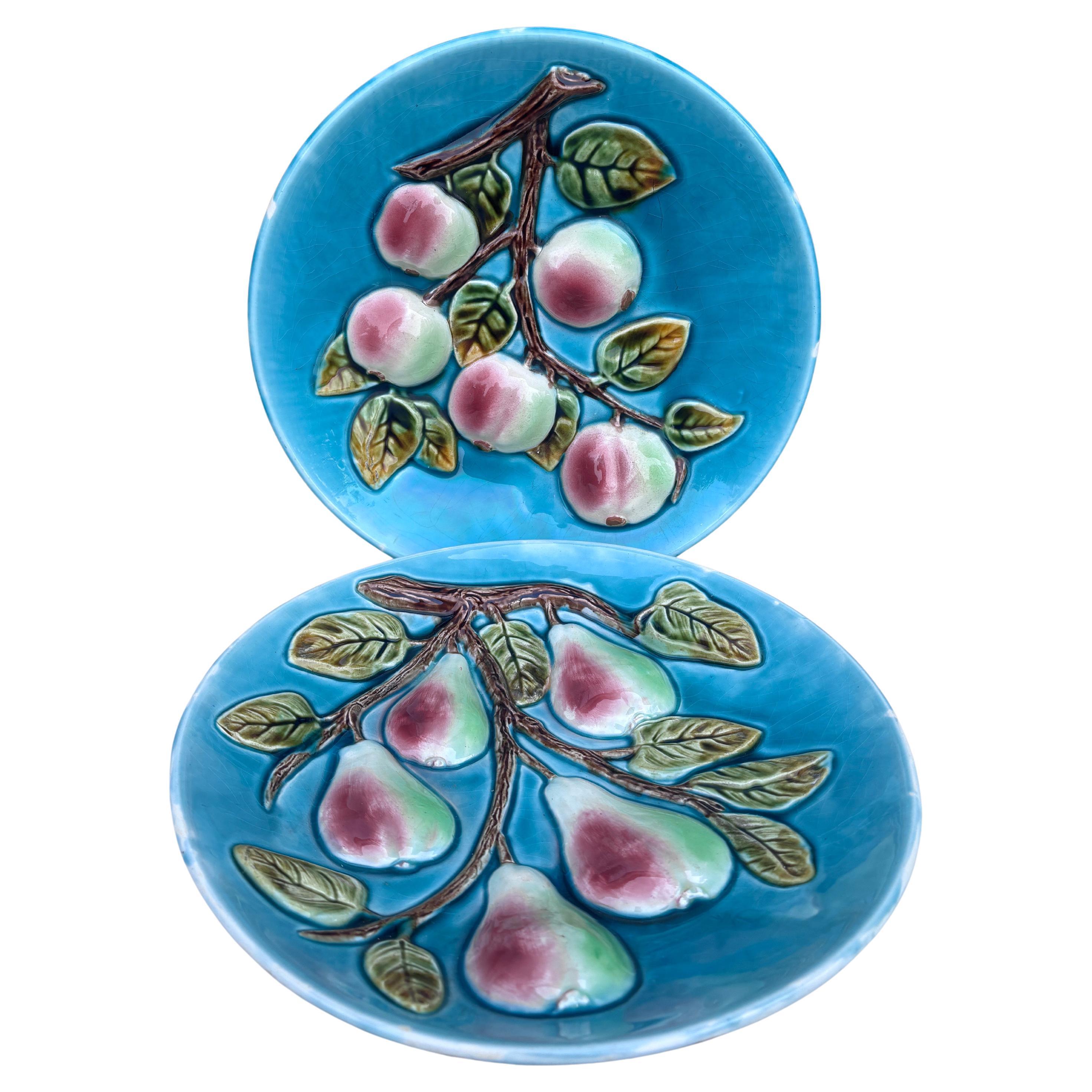 Gran Pareja de Platos Orchies de Mayólica Francesa Manzanas y Peras Circa 1930
