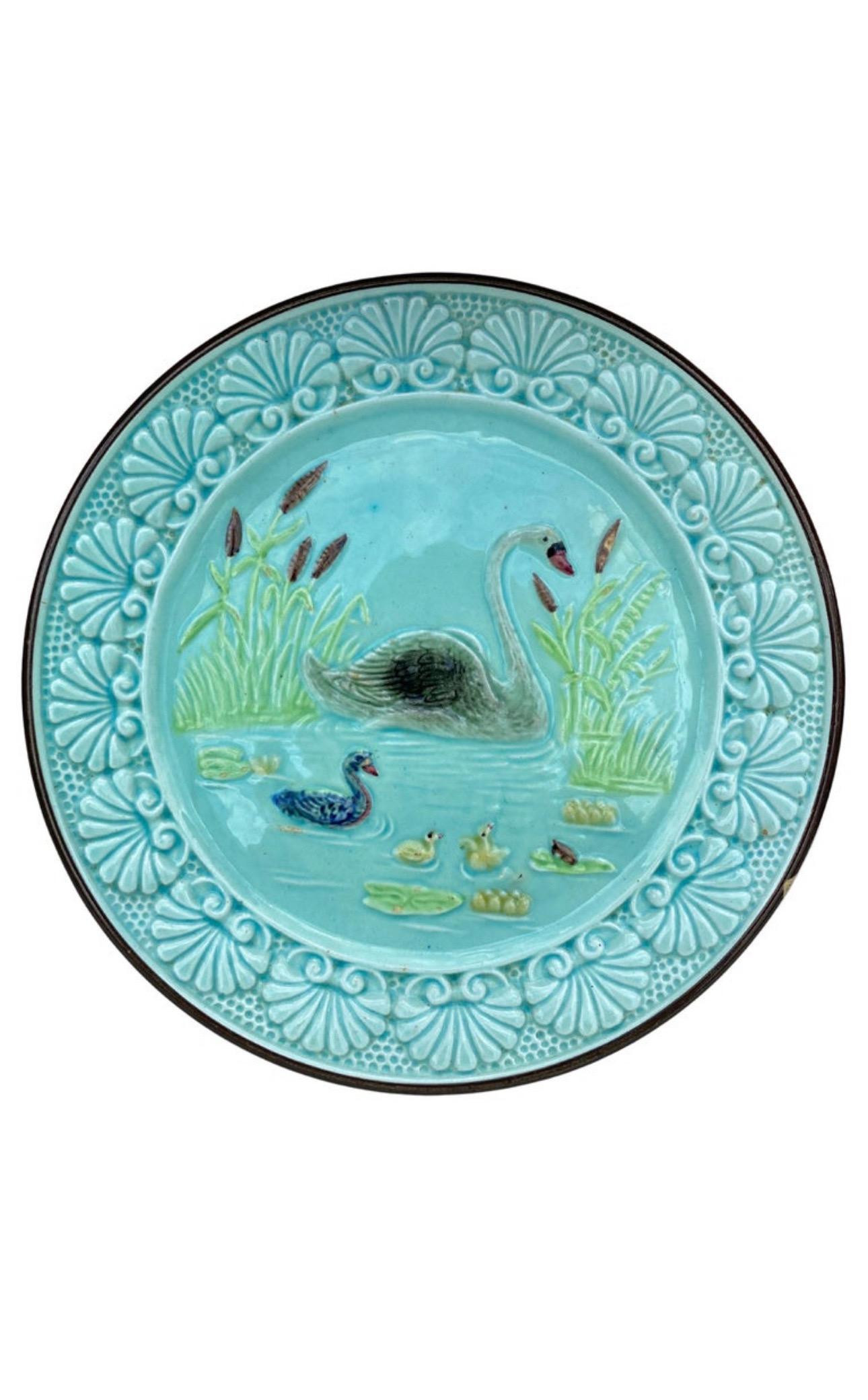 Große französische Majolikaplatte Schwan Orchies, CIRCA 1900 im Angebot 1